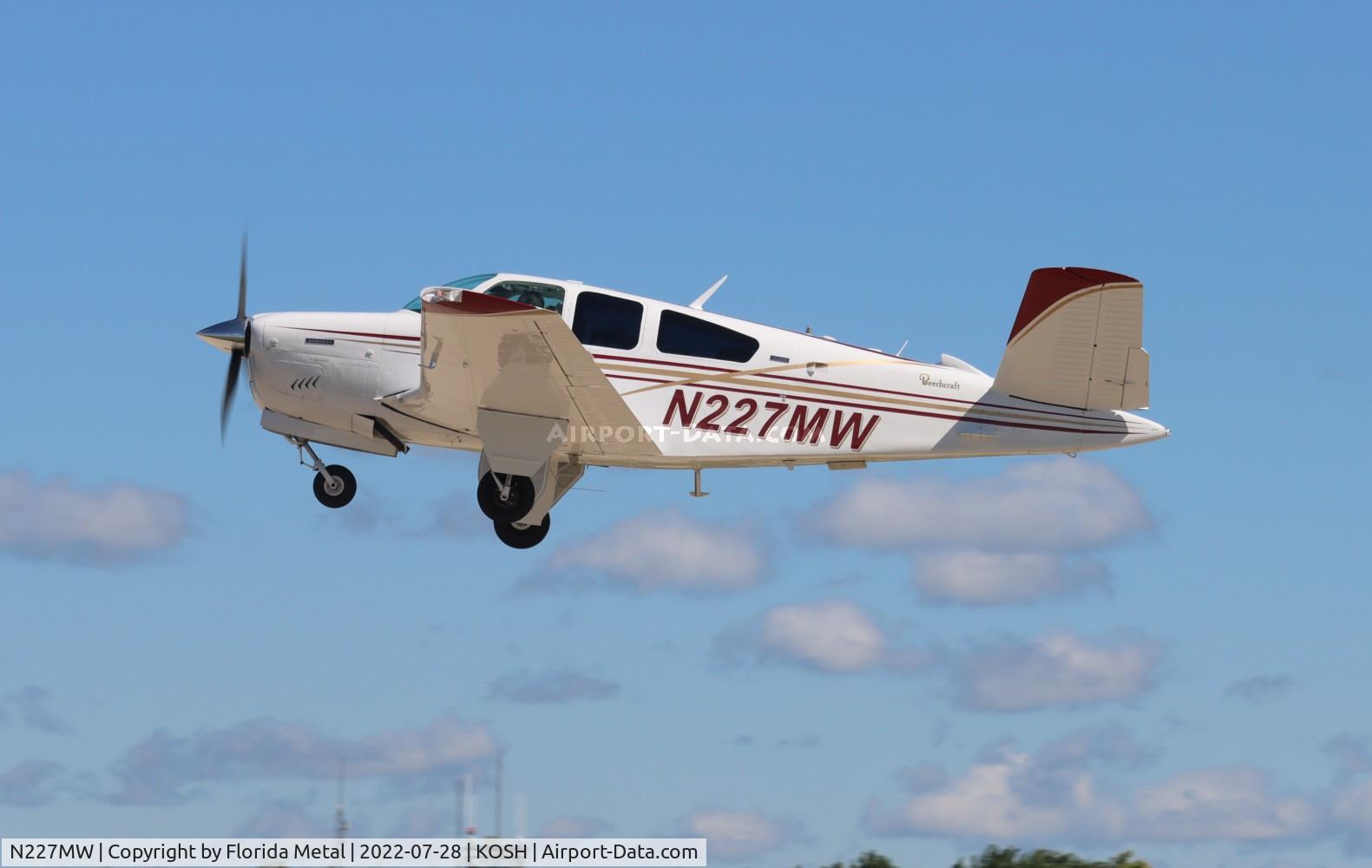 N227MW, 1974 Beech V35B Bonanza C/N D-9682, Bonanza 35 zx
