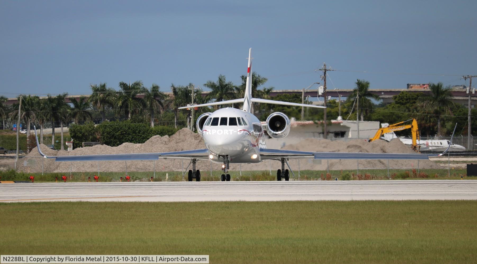 N228BL, 2010 Dassault Falcon 2000EX C/N 228, Falcon 2000 EX zx