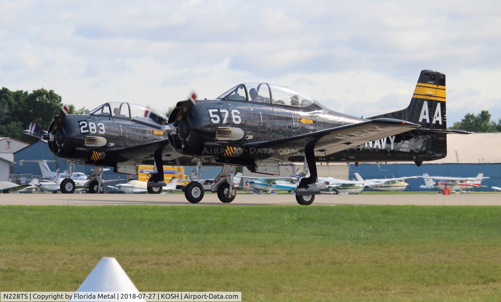 N228TS, 1954 North American T-28D Trojan C/N 200-422, OSH 2018 zx