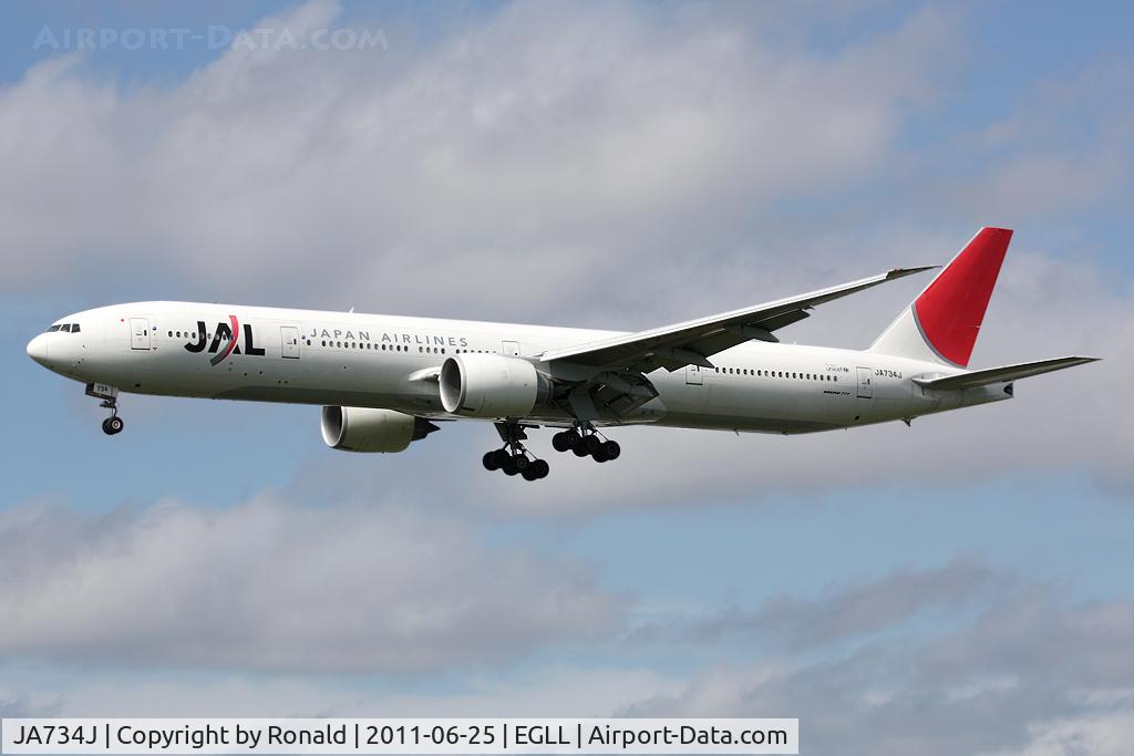 JA734J, 2005 Boeing 777-346/ER C/N 32433, at lhr