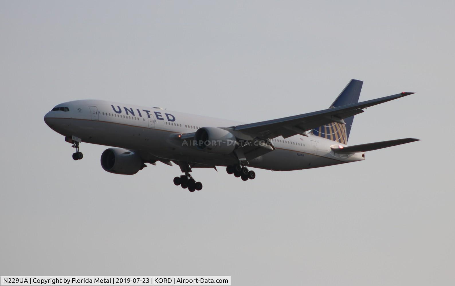 N229UA, 2002 Boeing 777-222 C/N 30557, UAL 772 zx ORD 10C
