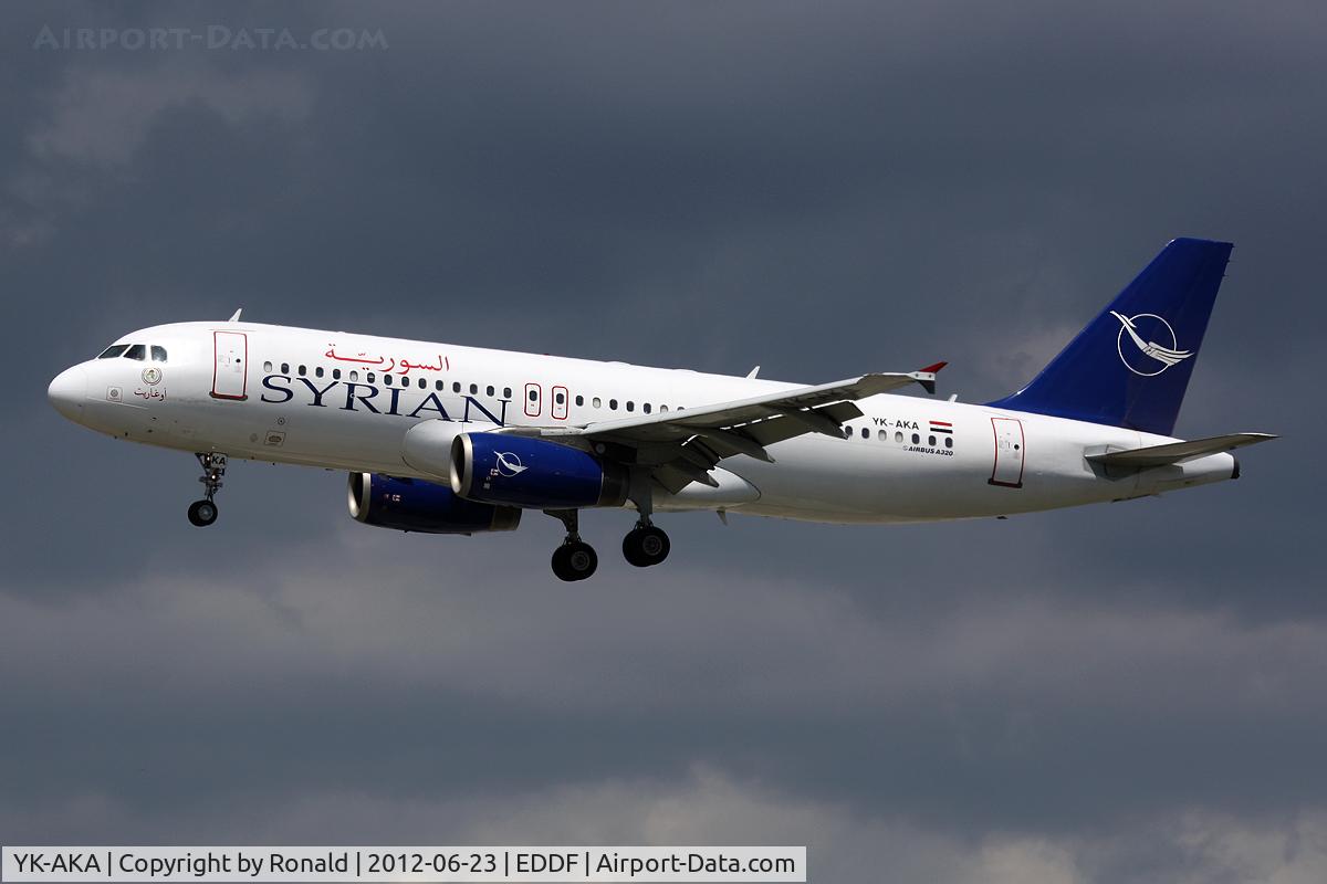 YK-AKA, 1998 Airbus A320-232 C/N 886, at fra