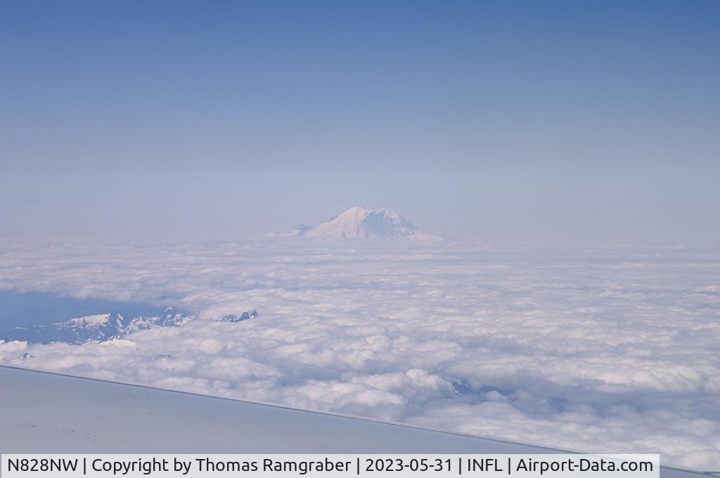 N828NW, 2016 Airbus A330-302 C/N 1720, Delta Airlines Airbus A330-300, inflight AMS-SEA