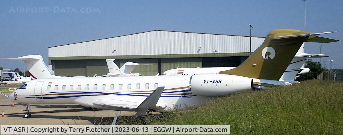 VT-ASR, 2022 Bombardier BD-700-2A12 Global 7500 C/N 70129, At Luton Airport