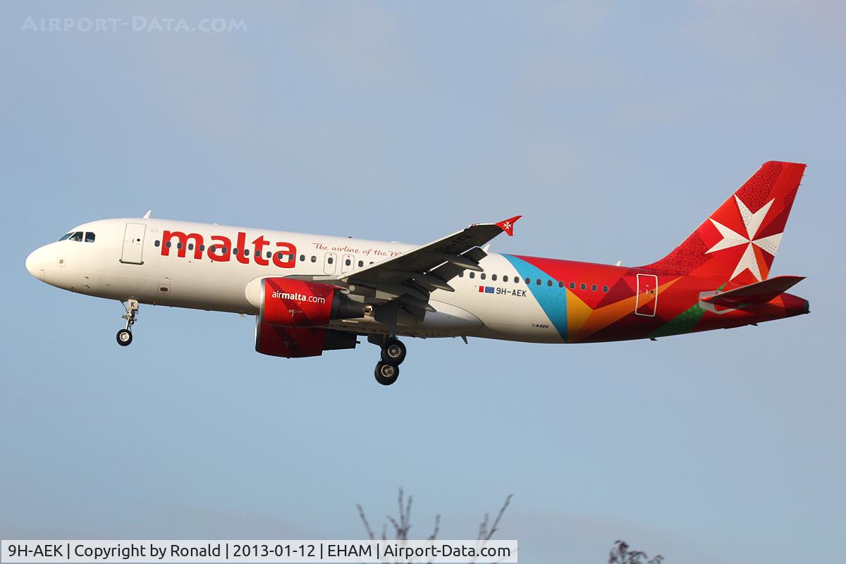 9H-AEK, 2004 Airbus A320-211 C/N 2291, at spl