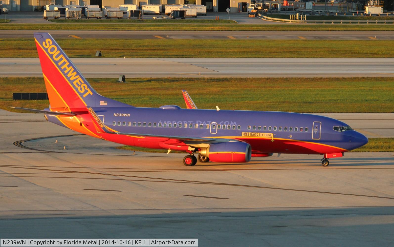 N239WN, 2006 Boeing 737-7H4 C/N 34714, SWA 737 canyon zx