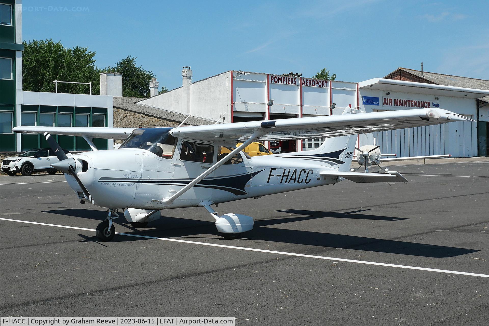 F-HACC, 2004 Cessna 172S C/N 172S-9753, Parked at Le Touquet.