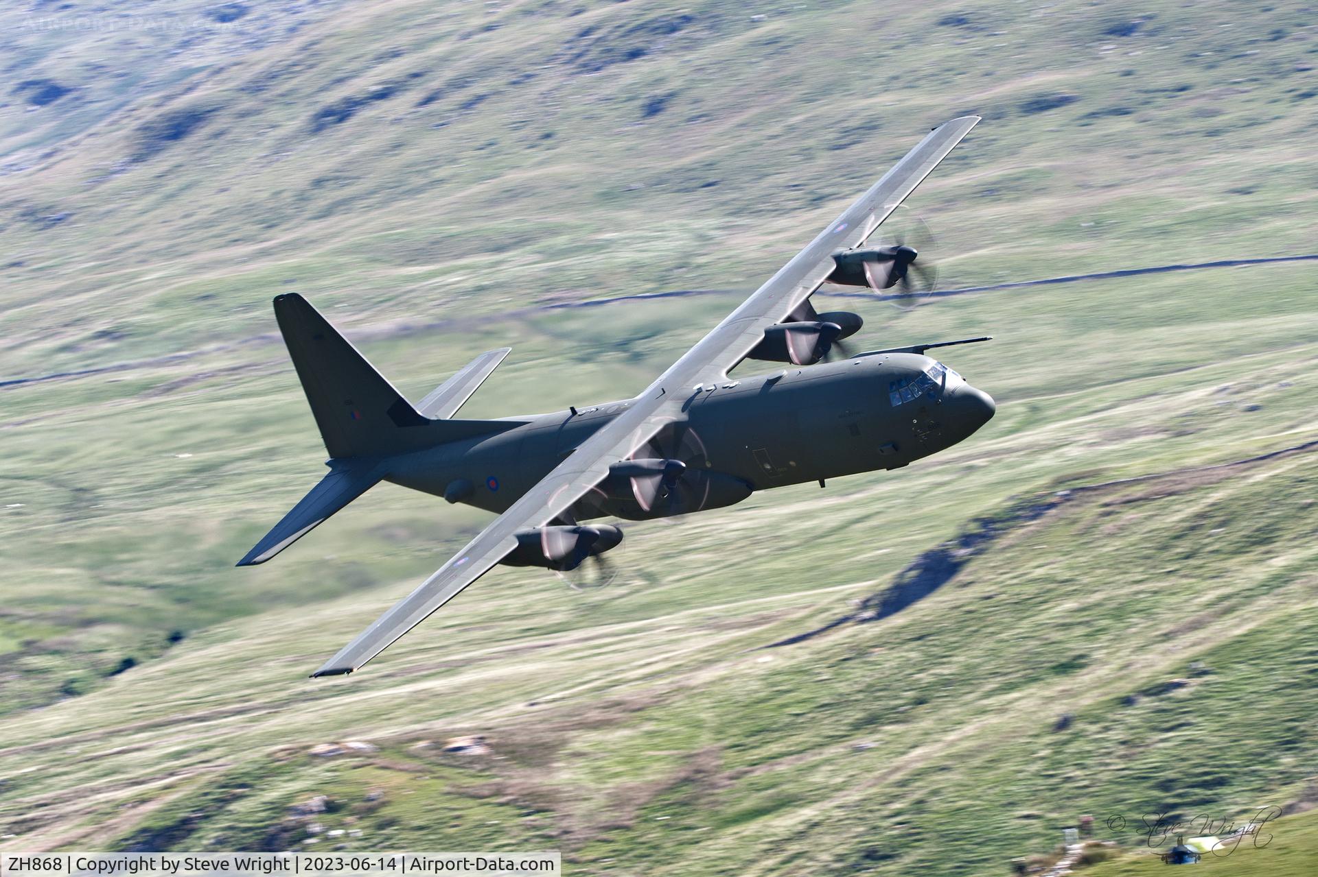 ZH868, 1997 Lockheed Martin C-130J-30 Hercules C.4 C/N 382-5443, Cad West Mach Loop Wales UK. Farewell Flight