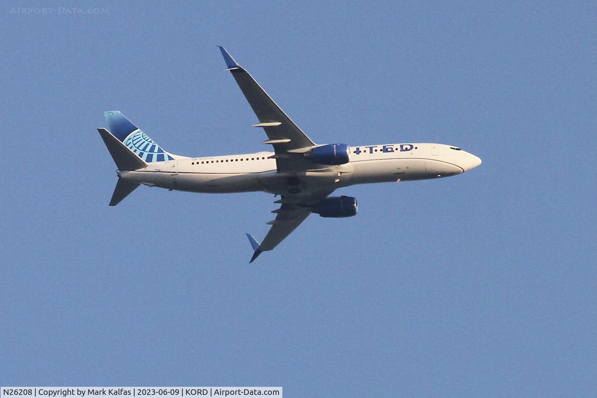 N26208, 2000 Boeing 737-824 C/N 30580, United Airlines Boeing 737-824/ B738 N26208 operating as UA2259 from MCO to ORD