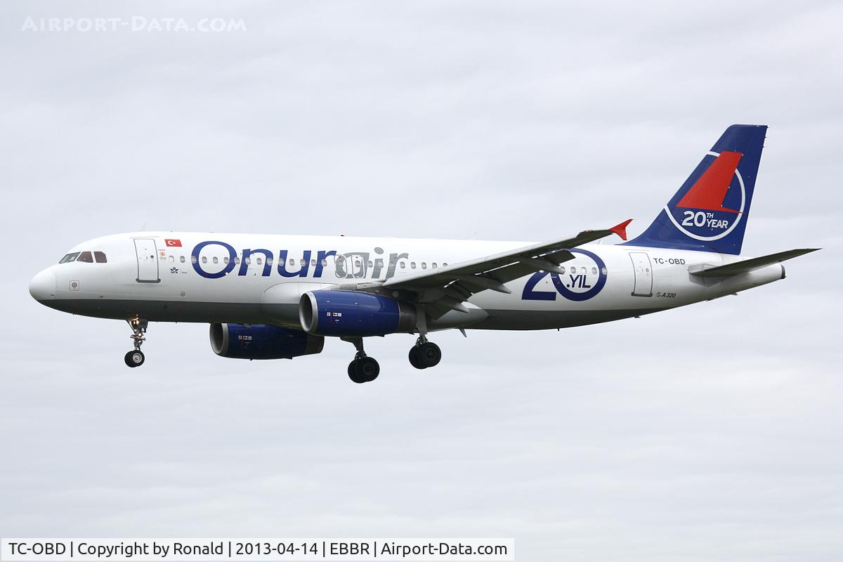 TC-OBD, 1995 Airbus A320-211 C/N 455, at bru