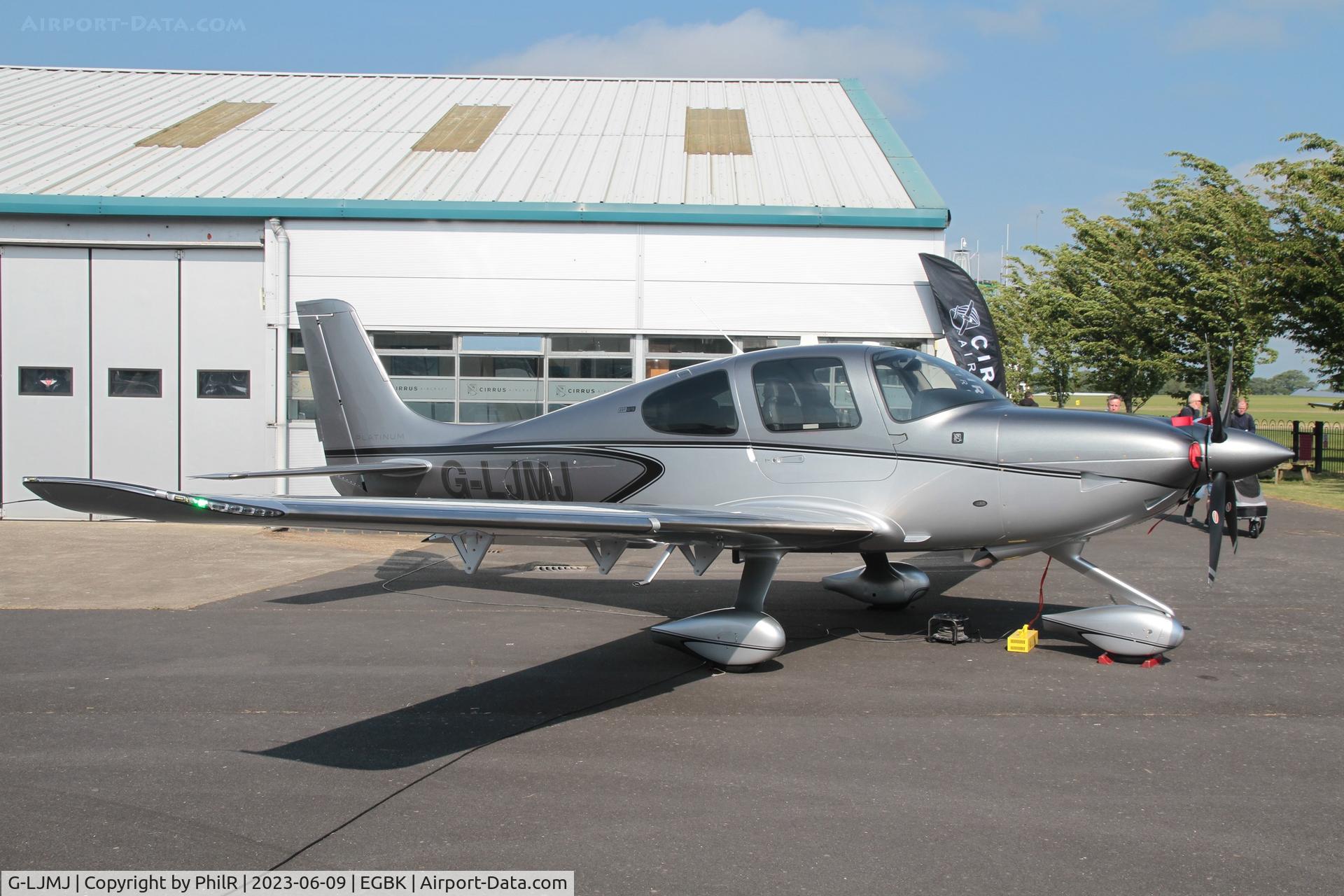 G-LJMJ, 2023 Cirrus SR22T C/N 9120, G-LJMJ 2023 Cirrus SR22T AeroExpo Sywell