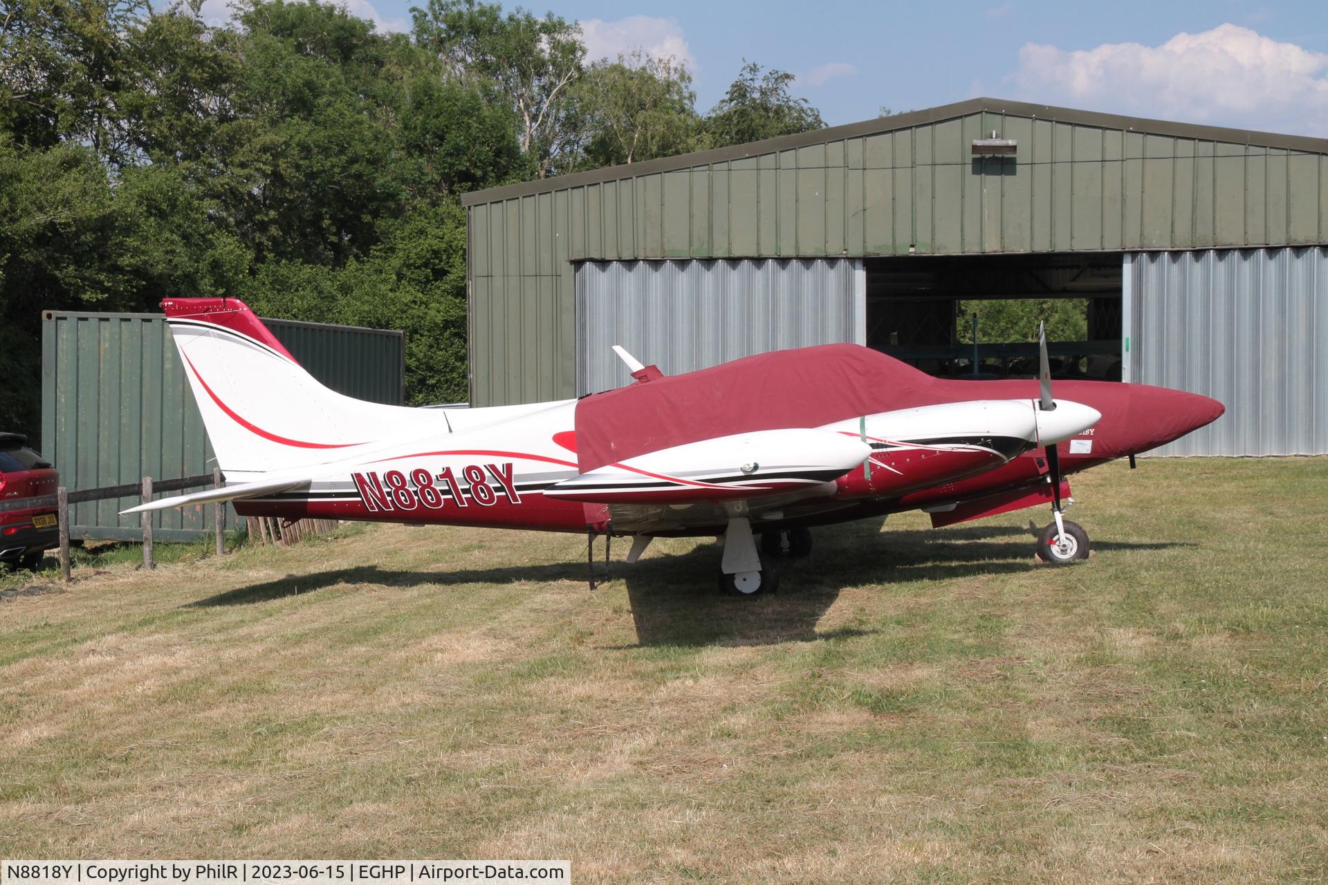 N8818Y, 1969 Piper PA-30 Twin Comanche Twin Comanche C/N 30-1976, N8818Y 1969 Piper PA-30 Twin Comanche Popham