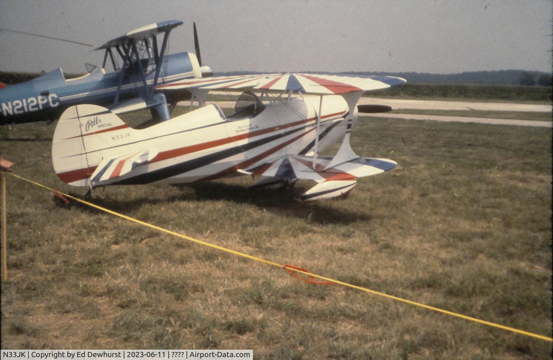 N33JK, 1977 Pitts S-1 Special C/N 7-0132, Photo taken at an airshow near St. Louis MO during the summer of 1980