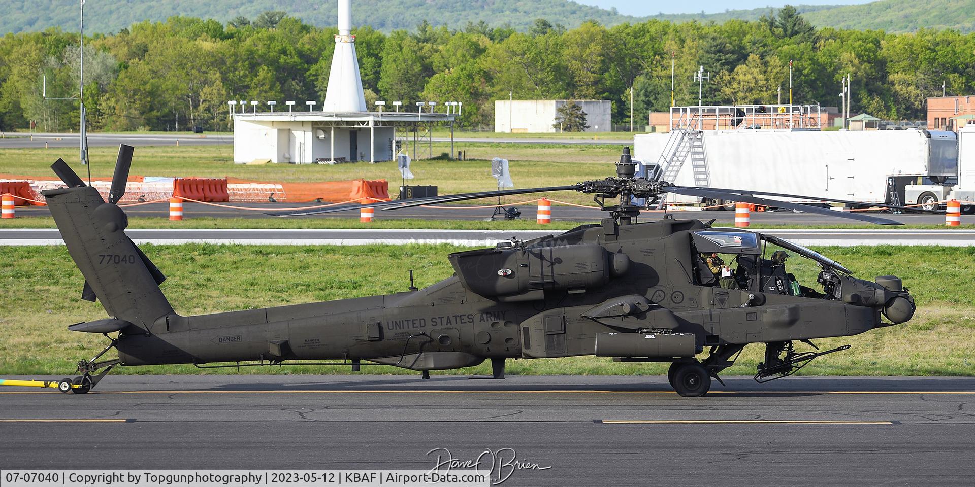 07-07040, 2008 Boeing AH-64D Longbow Apache C/N DUS040, being towed to it's static location