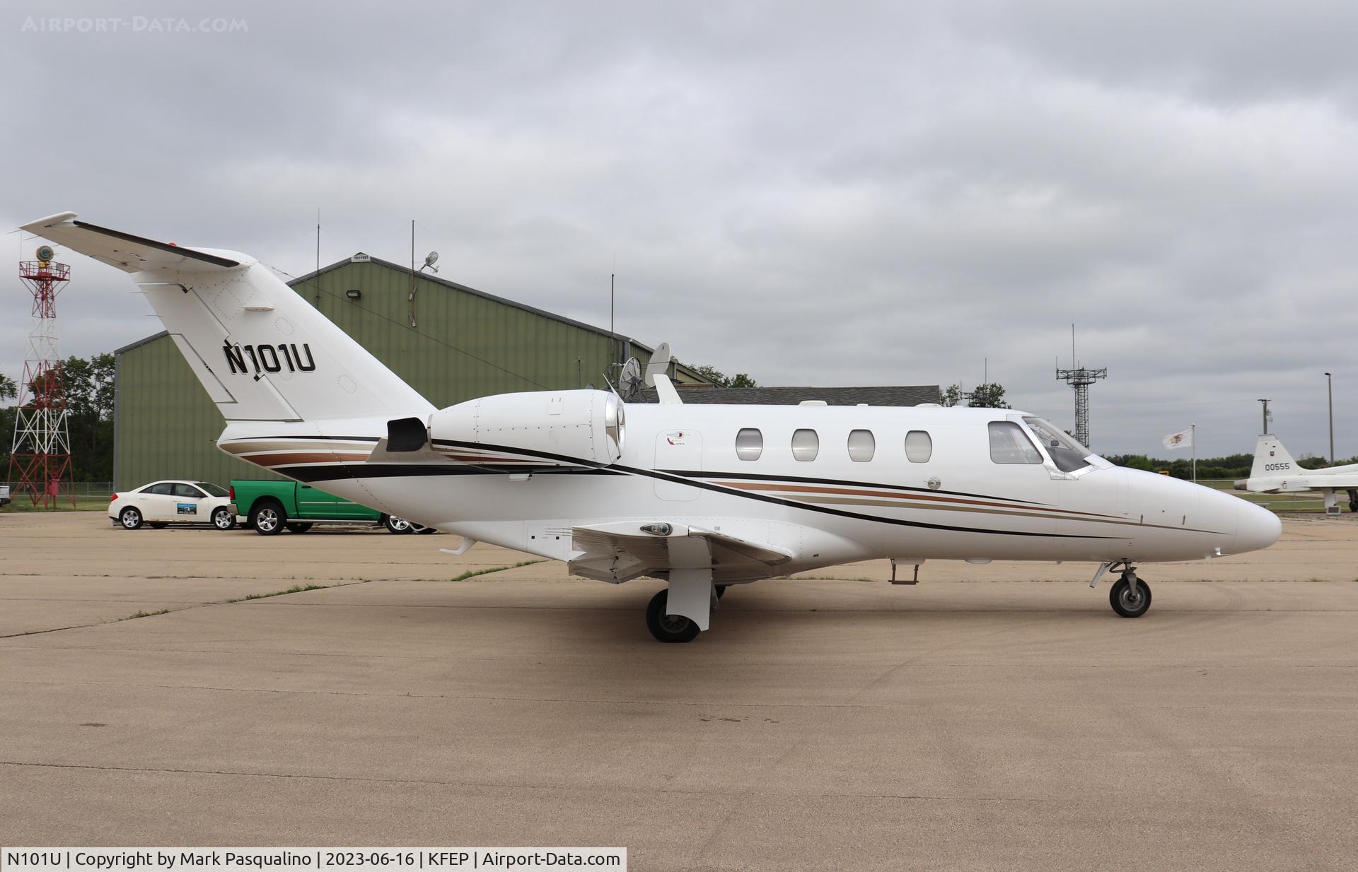 N101U, 2001 Cessna 525 C/N 525-0454, Cessna 525