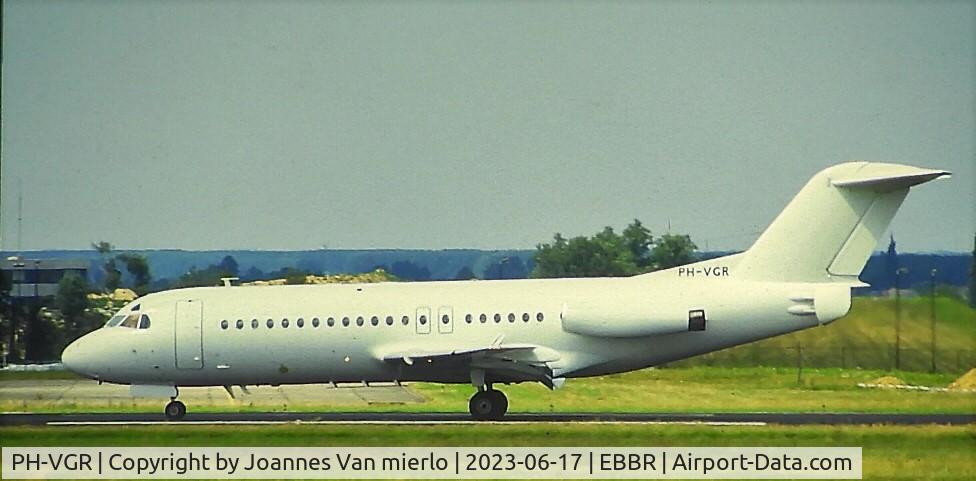 PH-VGR, 1977 Fokker F-28-4000 Fellowship C/N 11124, BRU 25L '90s slide-scan