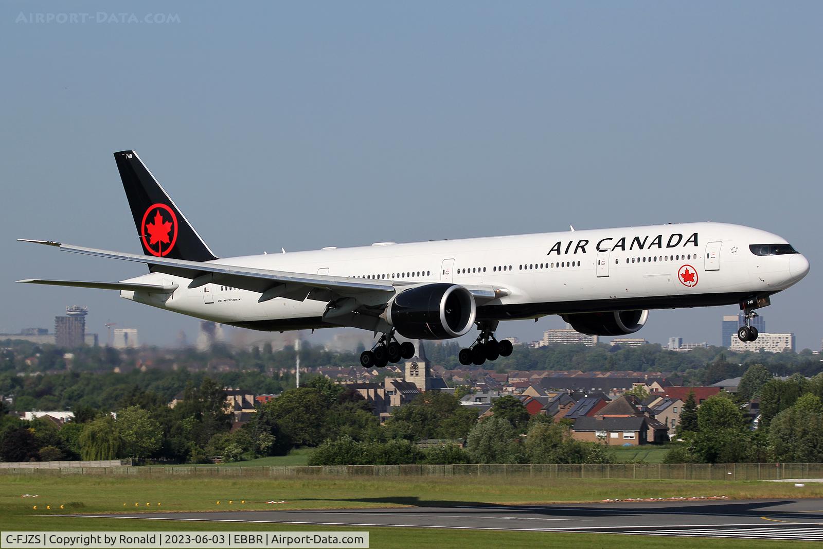 C-FJZS, 2016 Boeing 777-333/ER C/N 62400, at bru