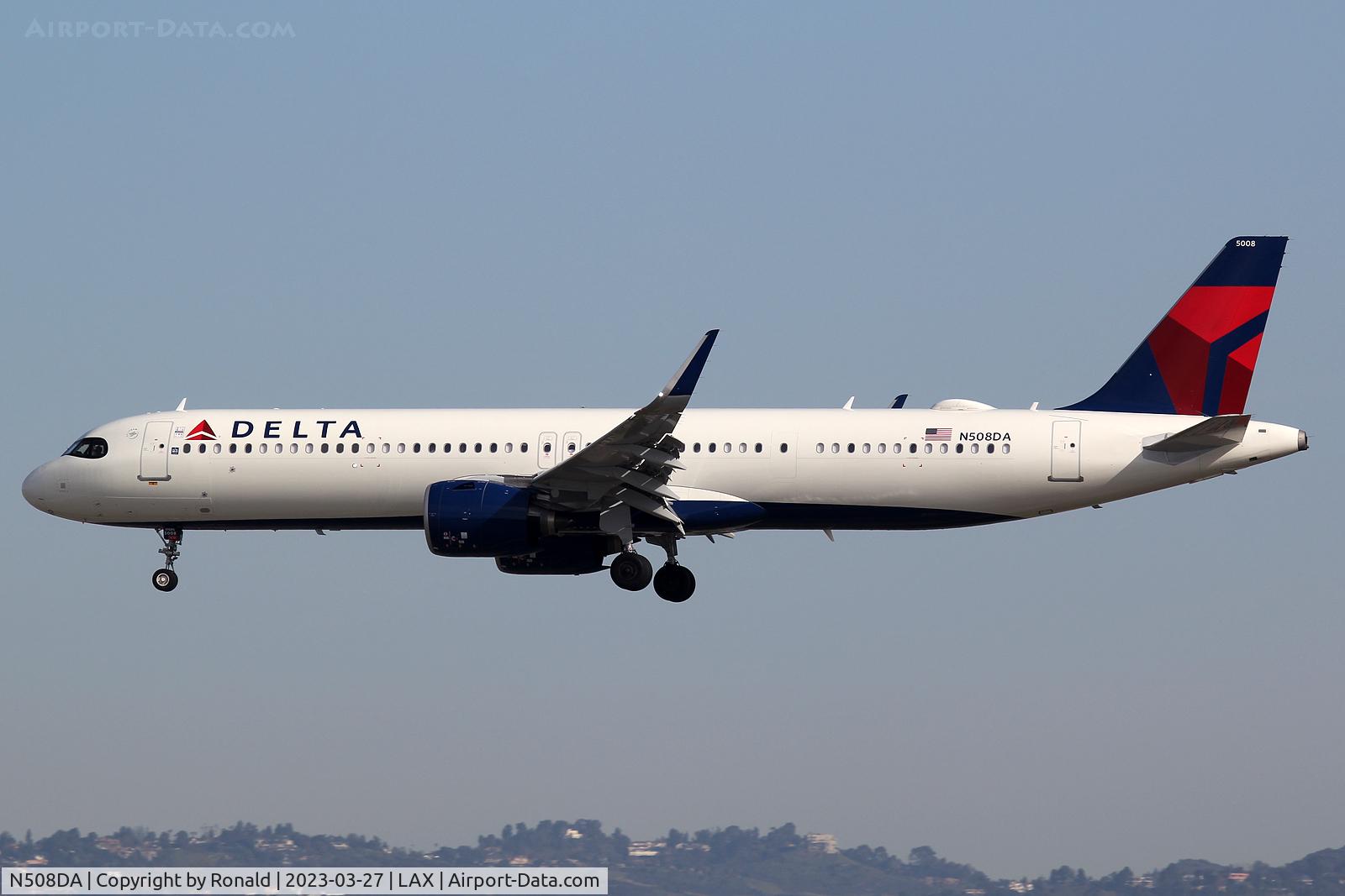 N508DA, 2022 Airbus A321-273NX C/N 10898, at lax