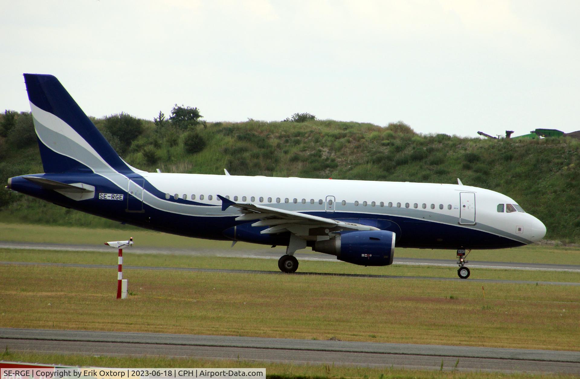 SE-RGE, 2006 Airbus A319-112 C/N 2662, SE-RGE about to take off rw 04R