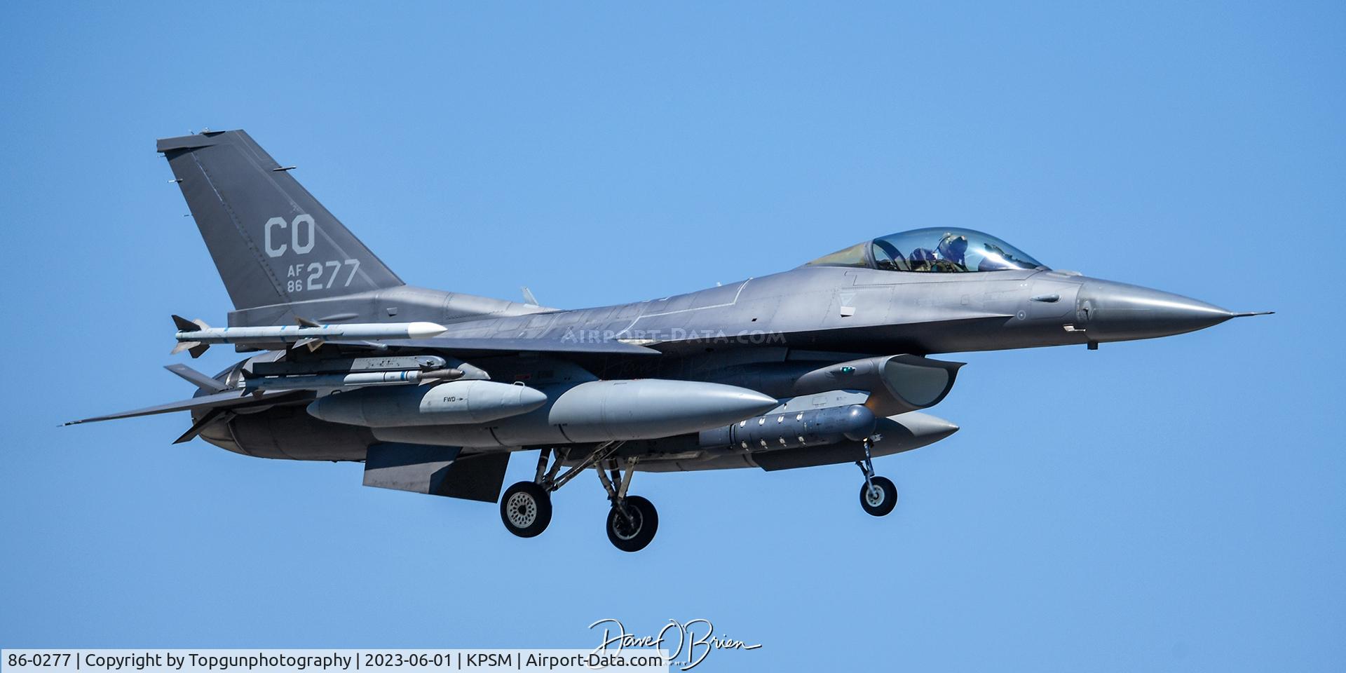 86-0277, 1986 General Dynamics F-16C Fighting Falcon C/N 5C-383, REDEYE11 from the CO ANG inbound