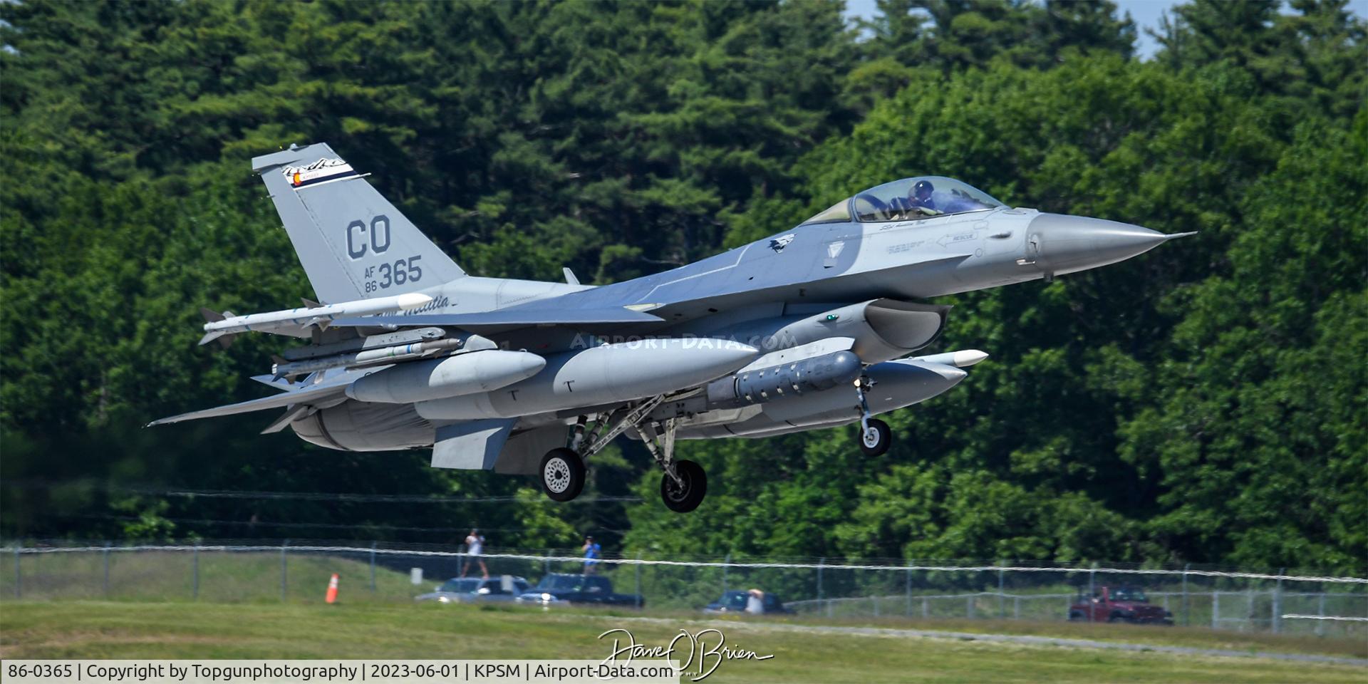 86-0365, 1986 General Dynamics F-16C Fighting Falcon C/N 5C-471, REDEYE12 cleared to land