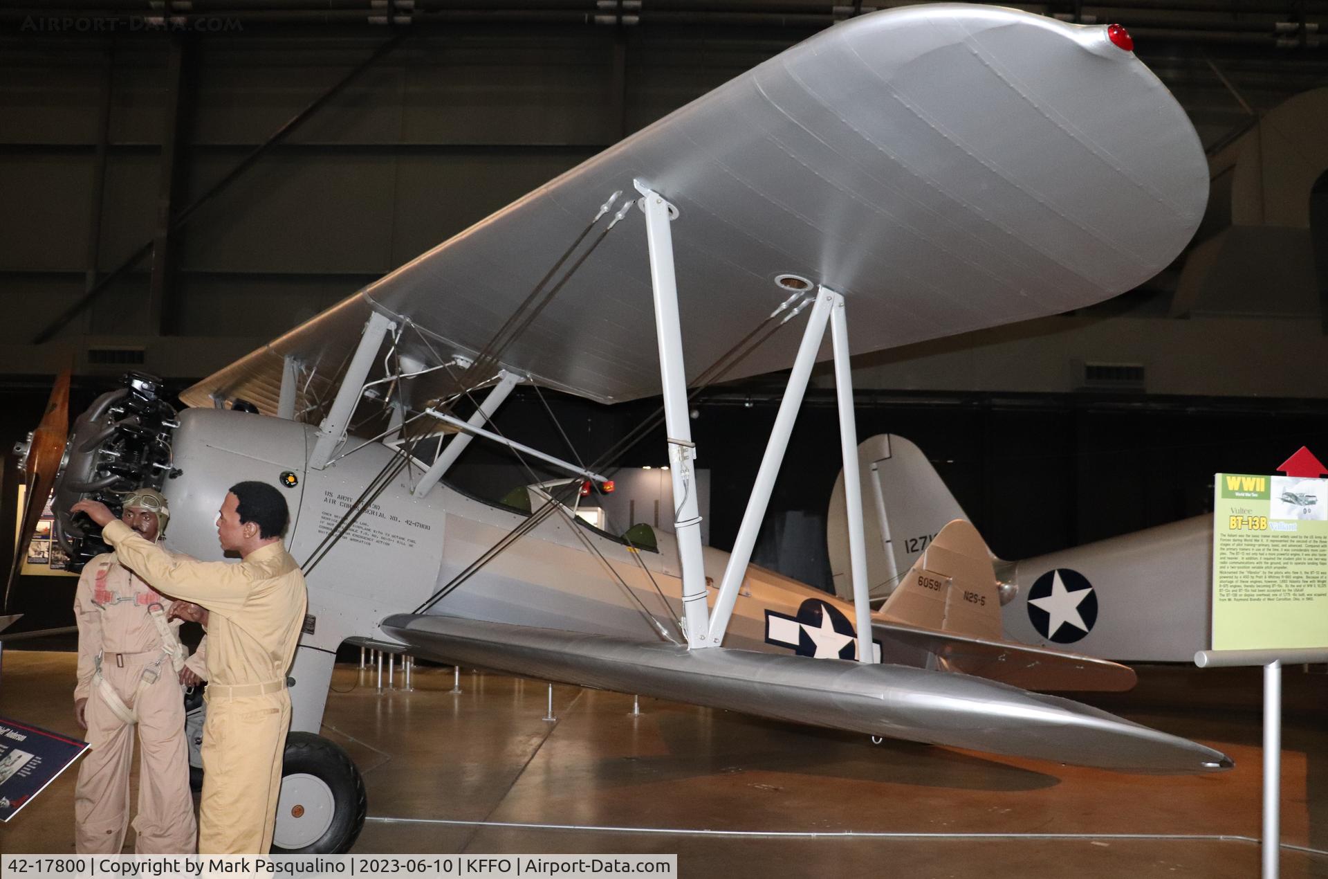 42-17800, Boeing PT-13D Kaydet (E75) C/N 75-5963, Stearman PT-13D