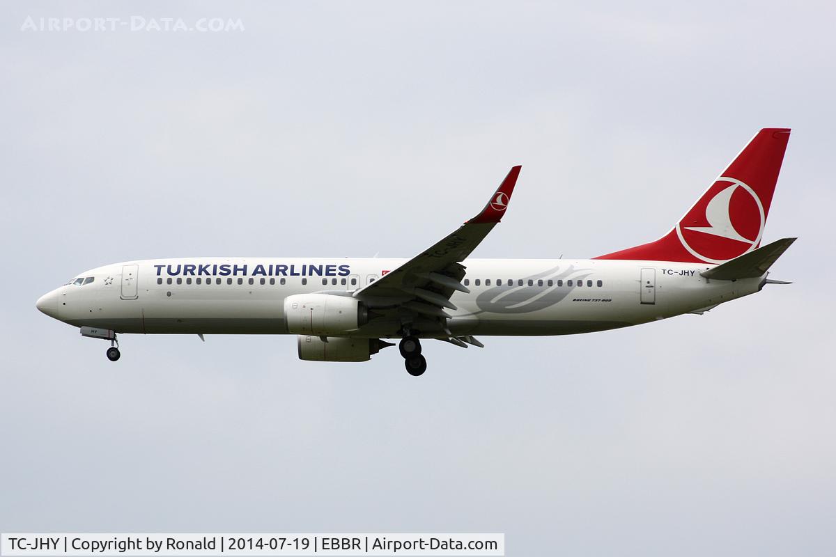 TC-JHY, 2014 Boeing 737-8F2 C/N 42003, at bru