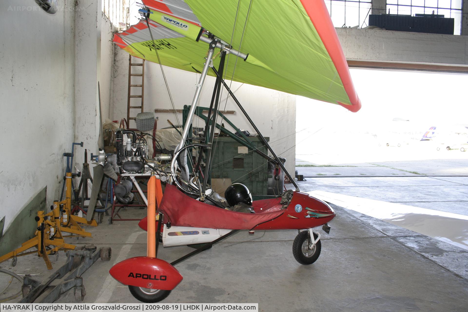 HA-YRAK, 1996 Halley Apollo CX-M Racer GT C/N 280396/280296, LHDK - Dunakeszi Airport, Hungary