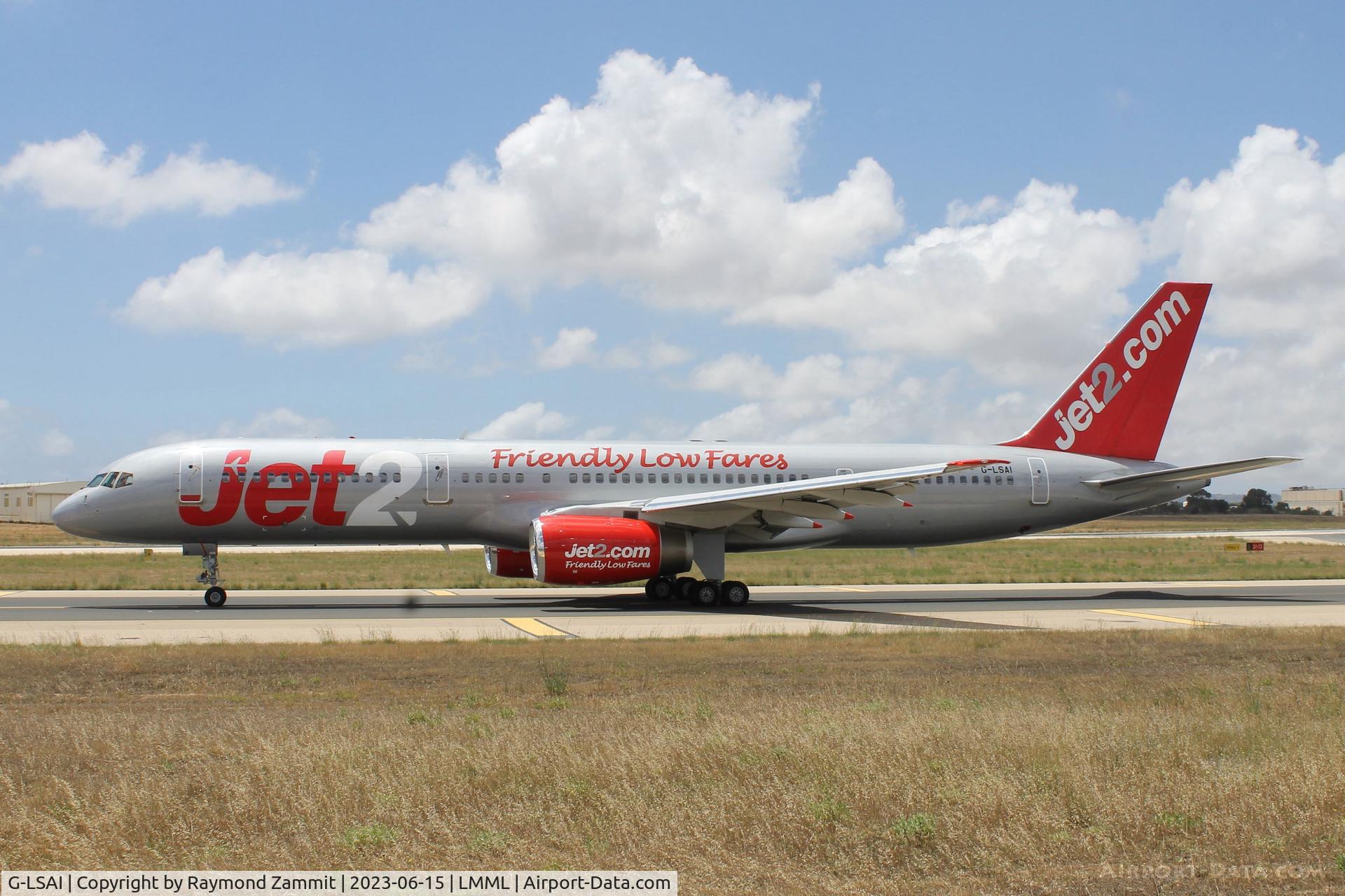 G-LSAI, 1987 Boeing 757-21B C/N 24016, B757 G-LSAI Jet2Com