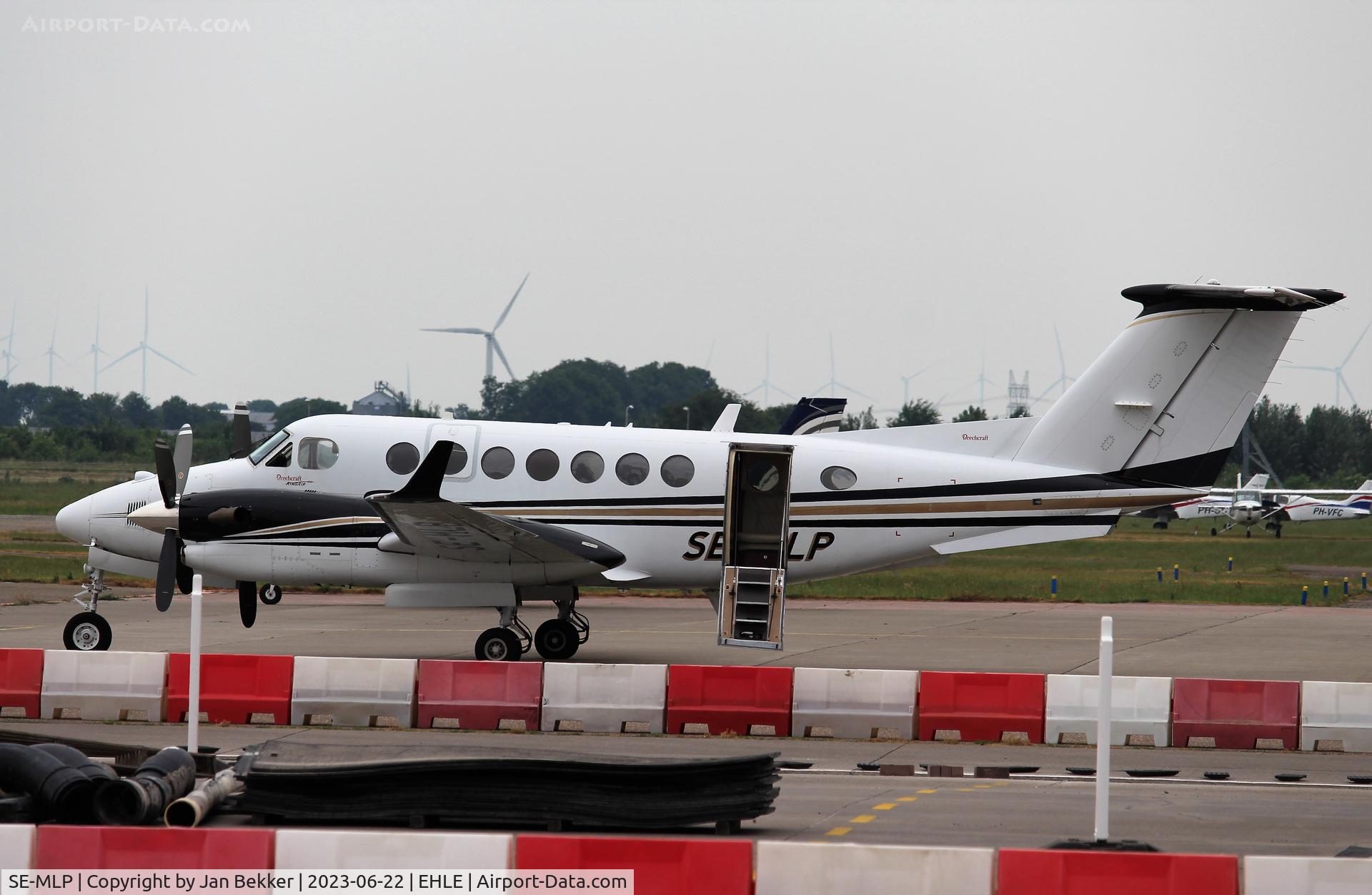 SE-MLP, 2000 Beech Super King Air 350 C/N FL-300, Lelystad Airport