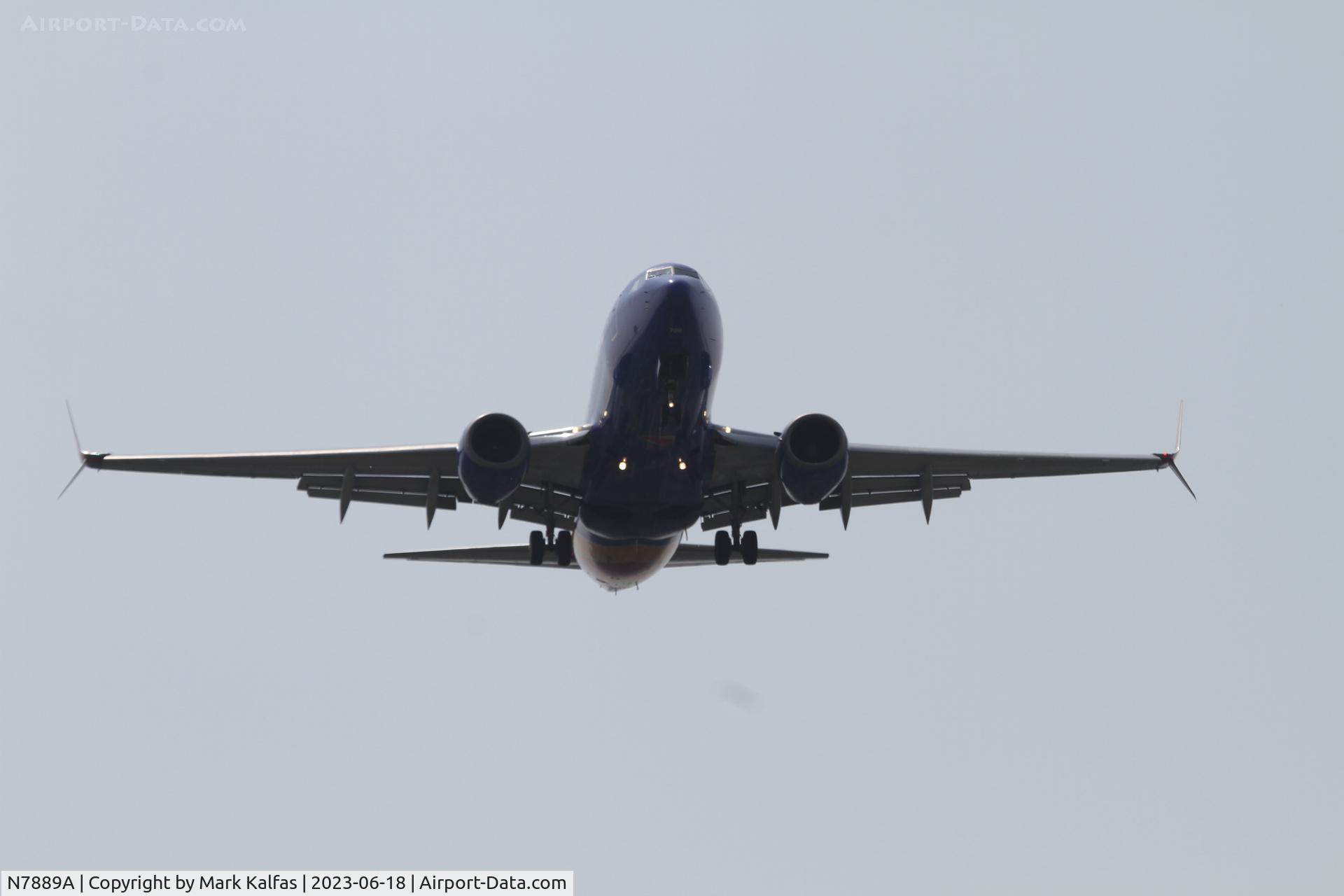 N7889A, 2005 Boeing 737-79L C/N 34023, SouthWest B737 N7889A operating as SWA3061 from DAL to ORD, on approach to 10L O'Hare Int'l
