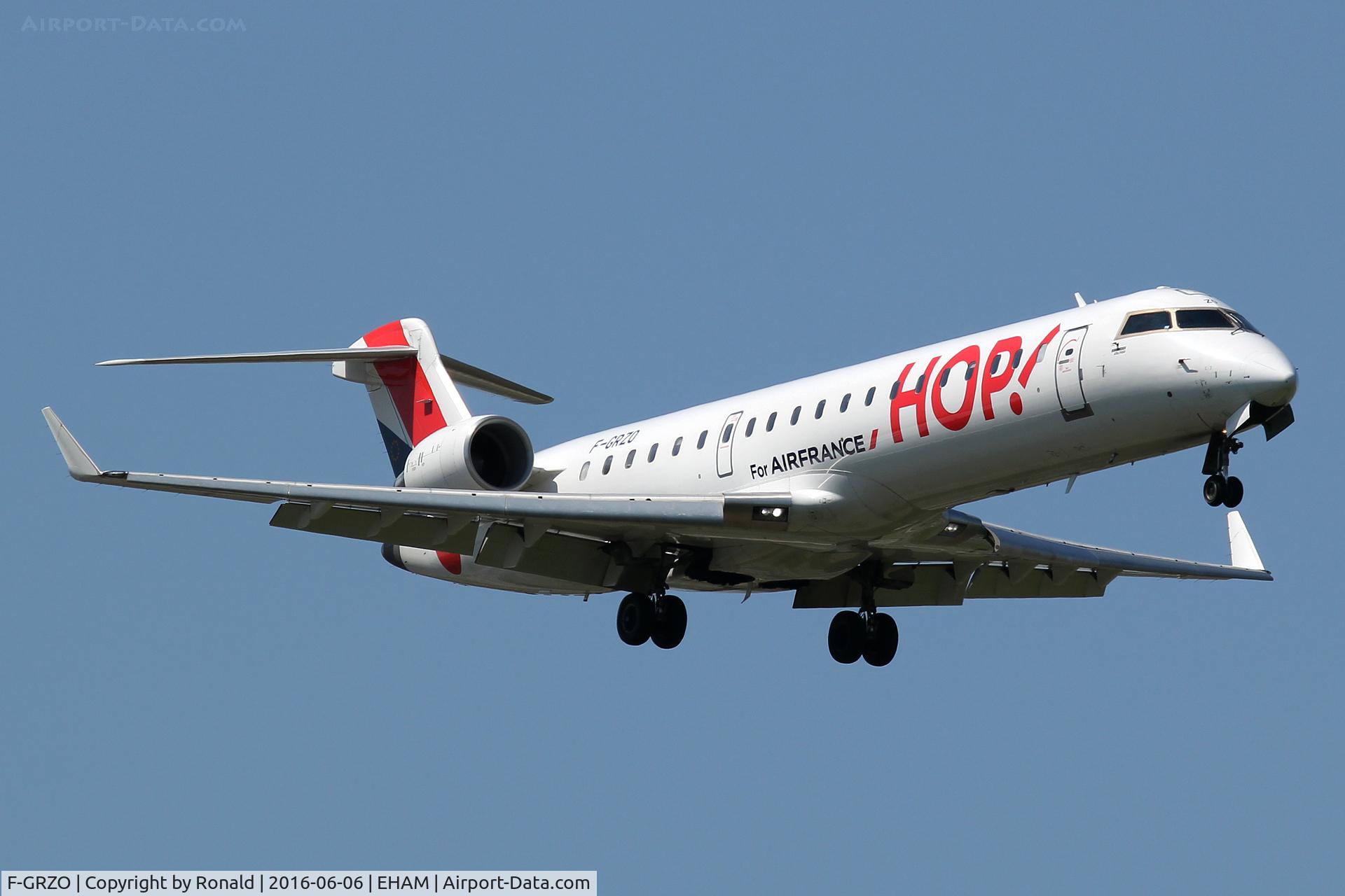 F-GRZO, 2007 Canadair CRJ-700 (CL-600-2C10) Regional Jet C/N 10265, at ams
