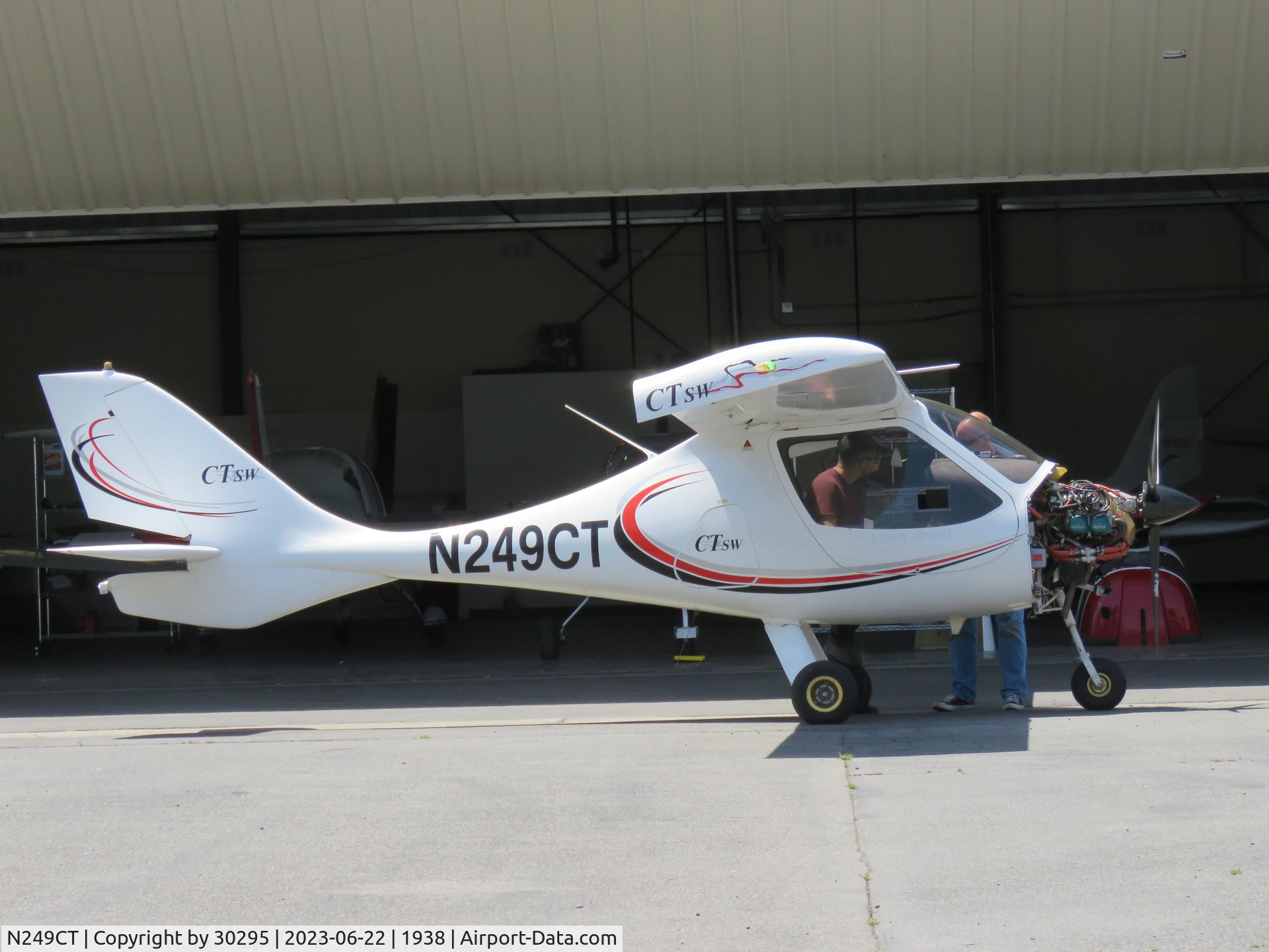 N249CT, 2006 Flight Design CTSW C/N 06-11-14, Being worked on