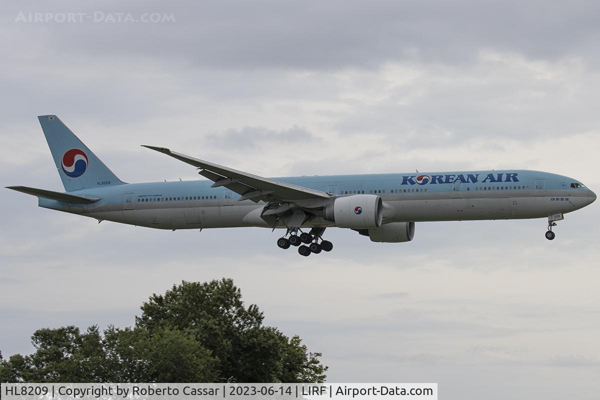 HL8209, 2010 Boeing 777-3B5/ER C/N 37646, Rome Fiumicino Leonardo da Vinci Airport