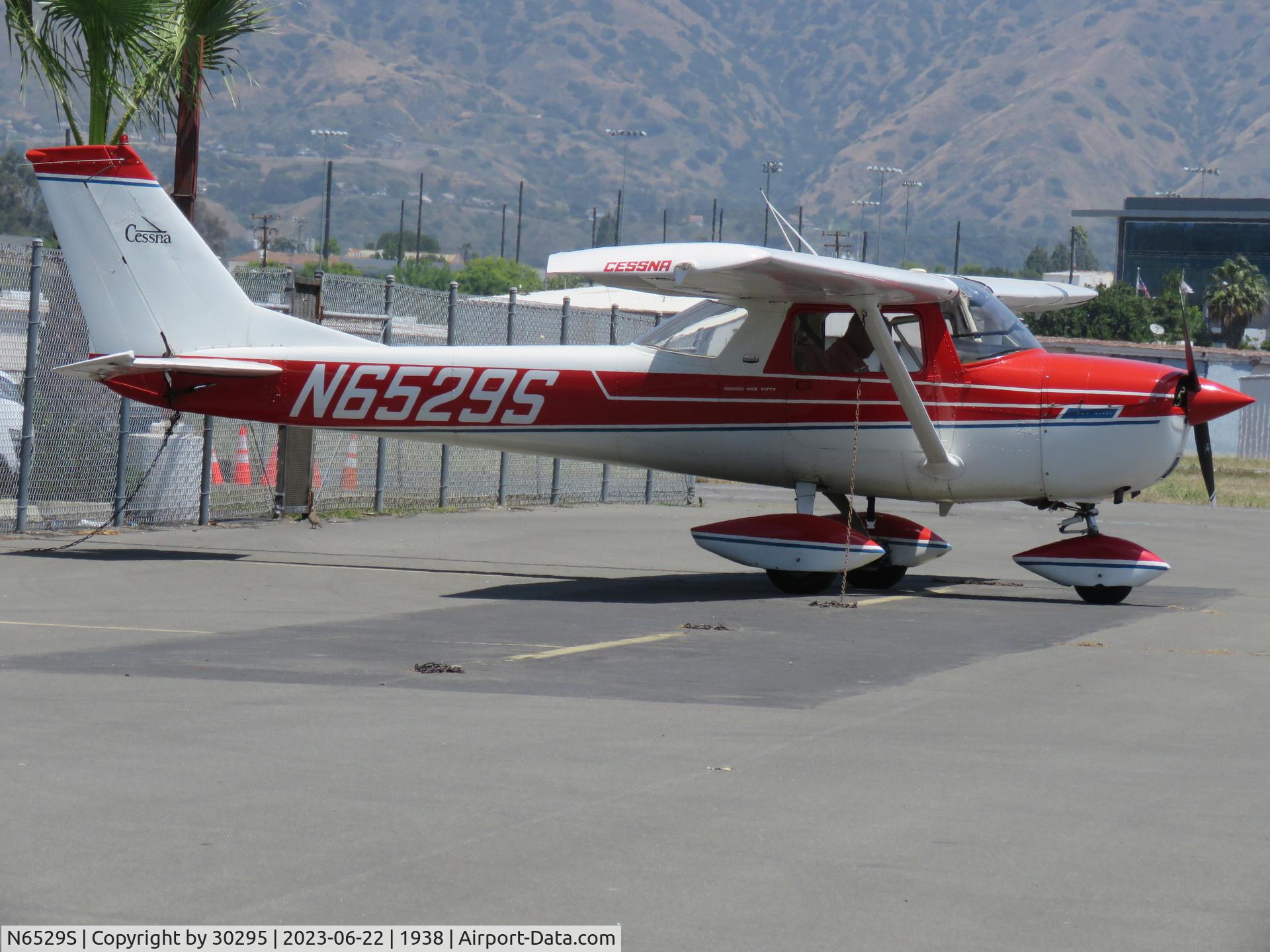 N6529S, 1967 Cessna 150H C/N 150-67329, Parked