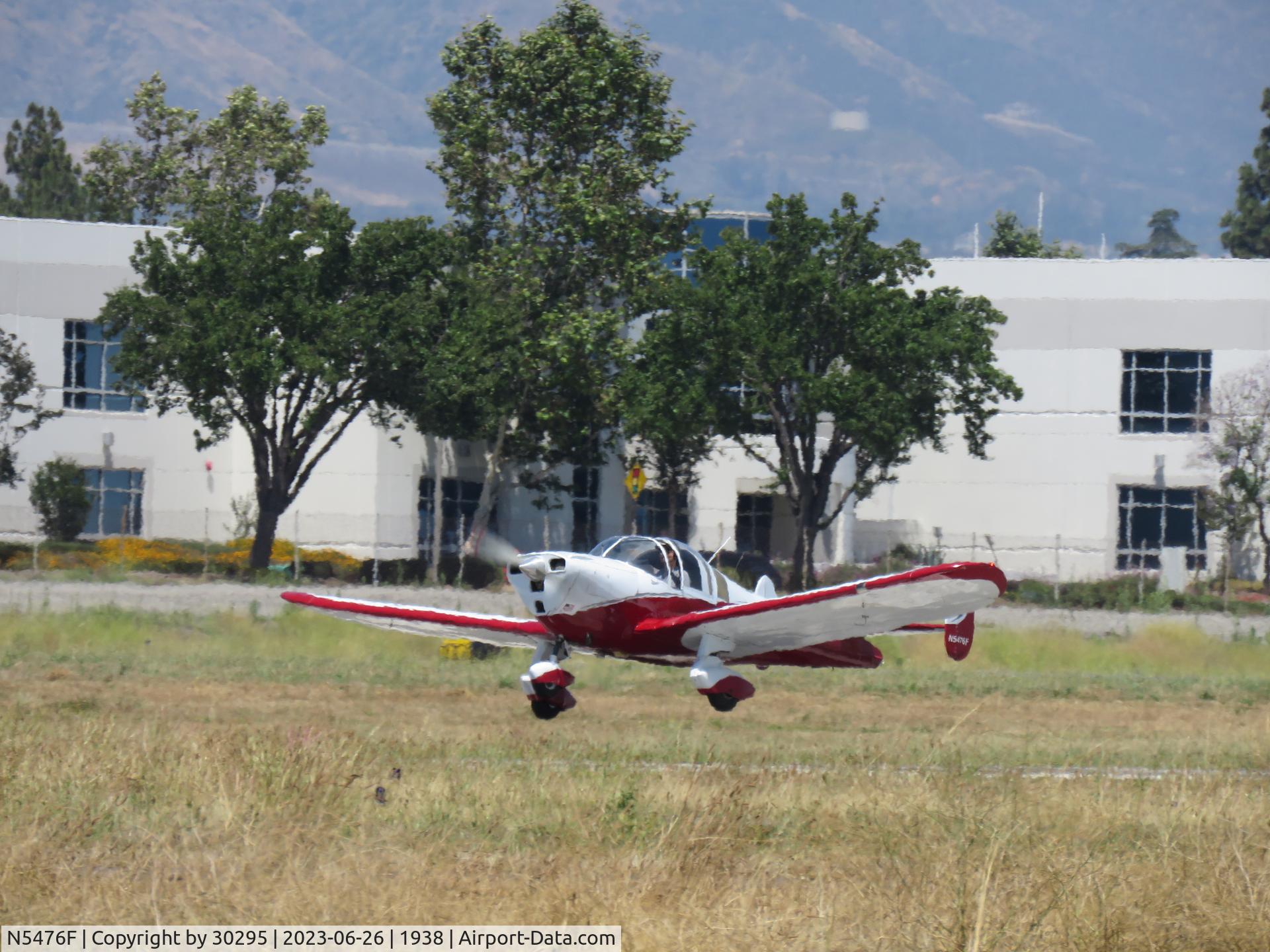N5476F, 1968 Alon A2A Aircoupe C/N B-276, Lifting off