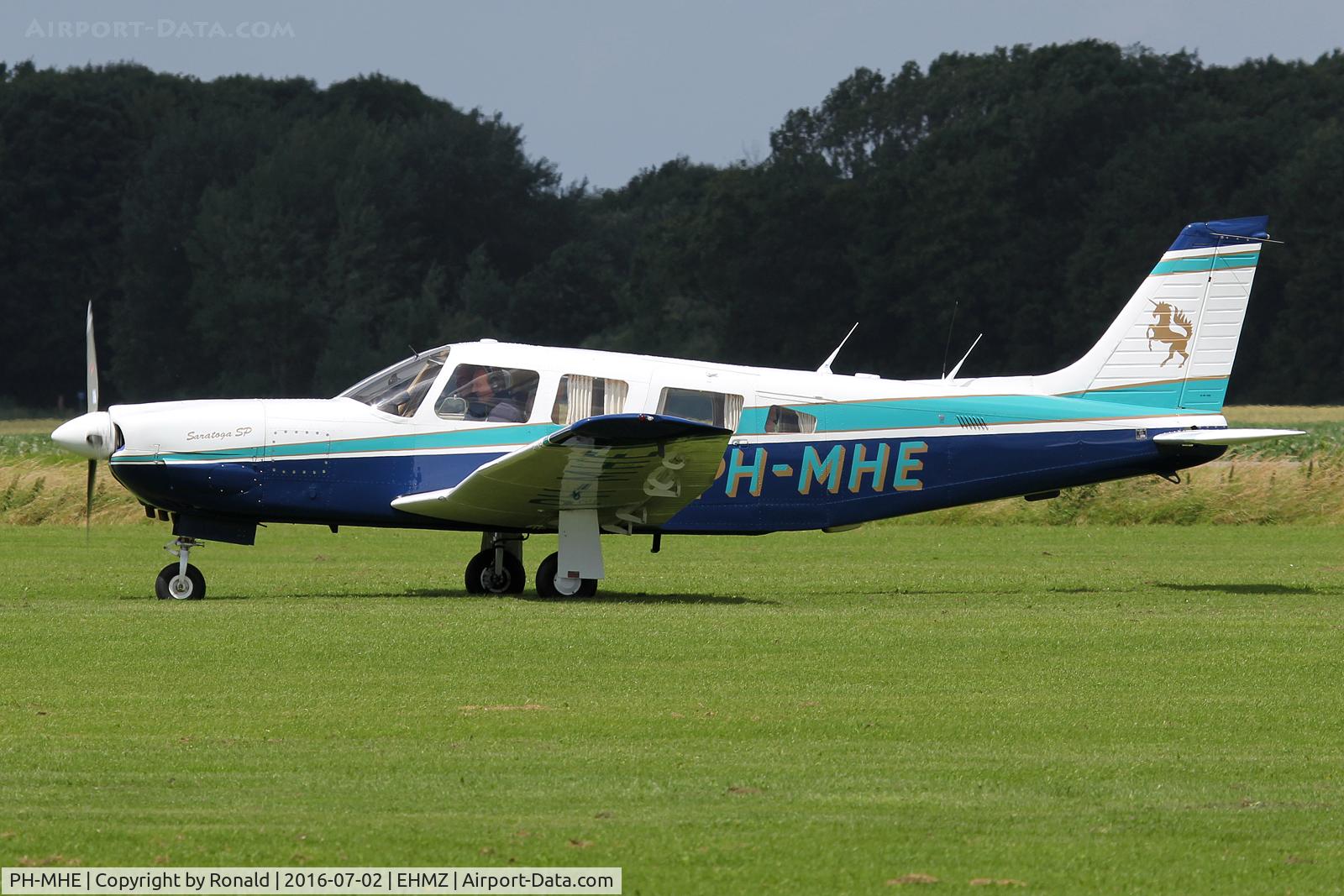 PH-MHE, Piper PA-32R-301 Saratoga SP C/N 32R-8013089, at ehmz