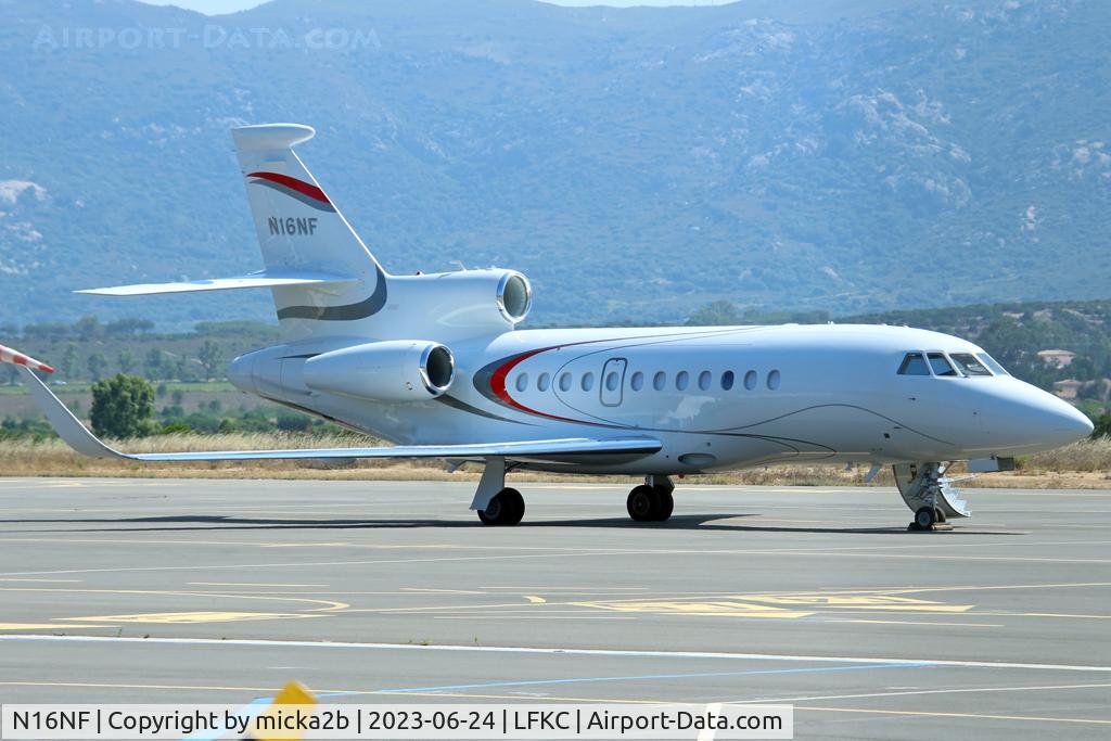 N16NF, 2018 Dassault Falcon 900LX C/N 316, Parked