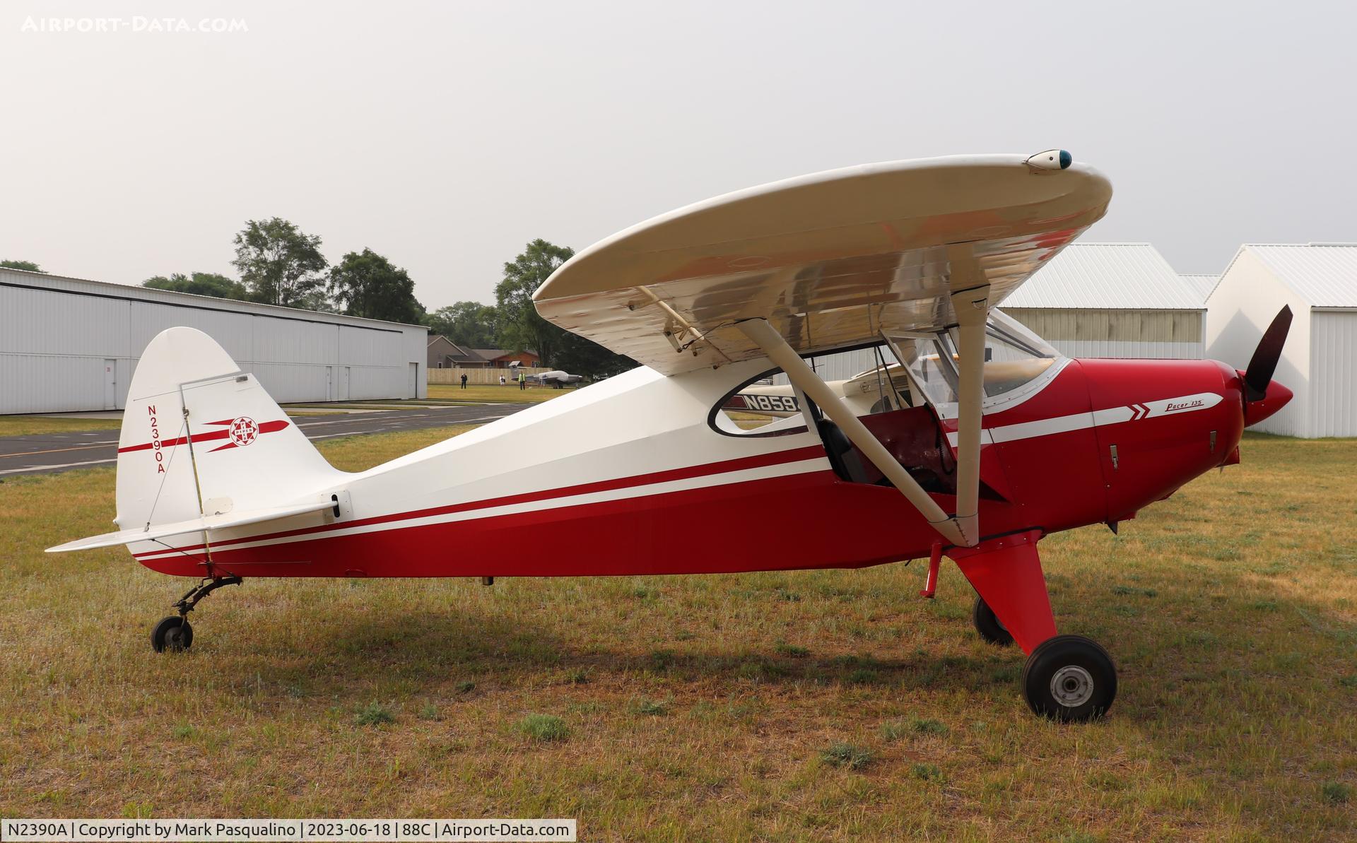 N2390A, Piper PA-22-135 Tri-Pacer C/N 22-756, Piper PA-22-135