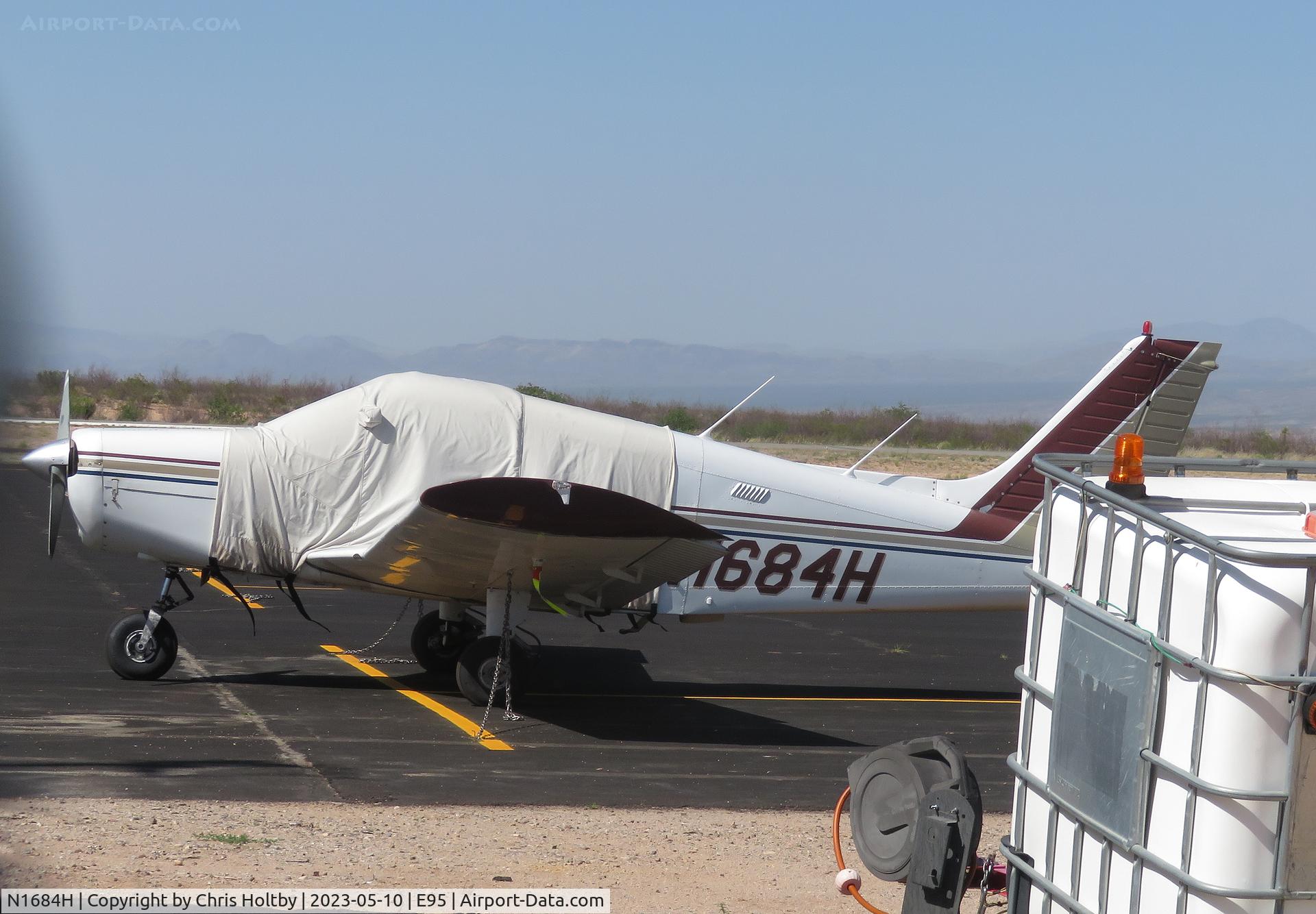 N1684H, 1973 Piper PA-28-140 C/N 28-7725154, Parked at Benson Airport, Arizona
