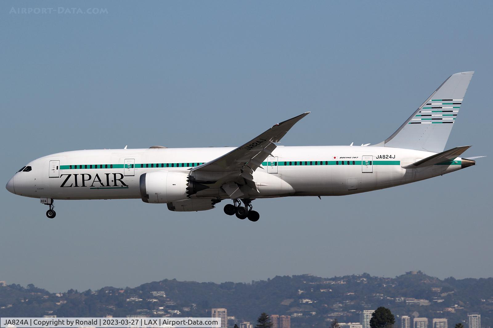 JA824A, 2013 Boeing 787-8 Dreamliner C/N 42247, at lax