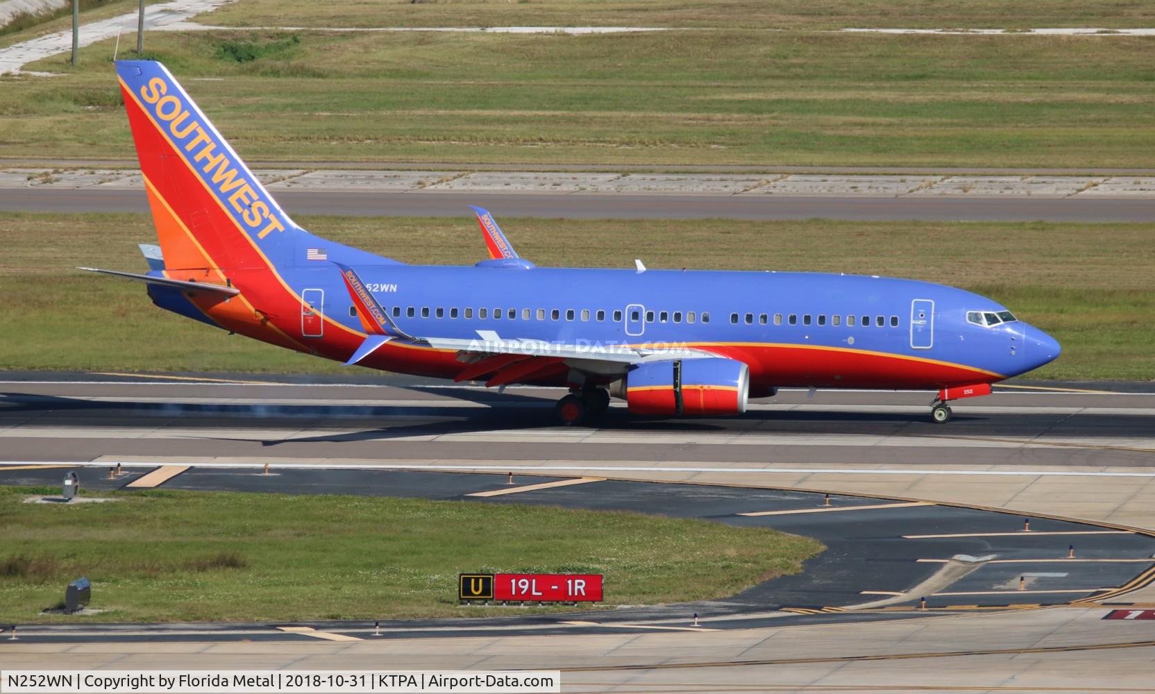 N252WN, 2006 Boeing 737-7H4 C/N 34973, SWA 737 canyon blue zx TPA 19L