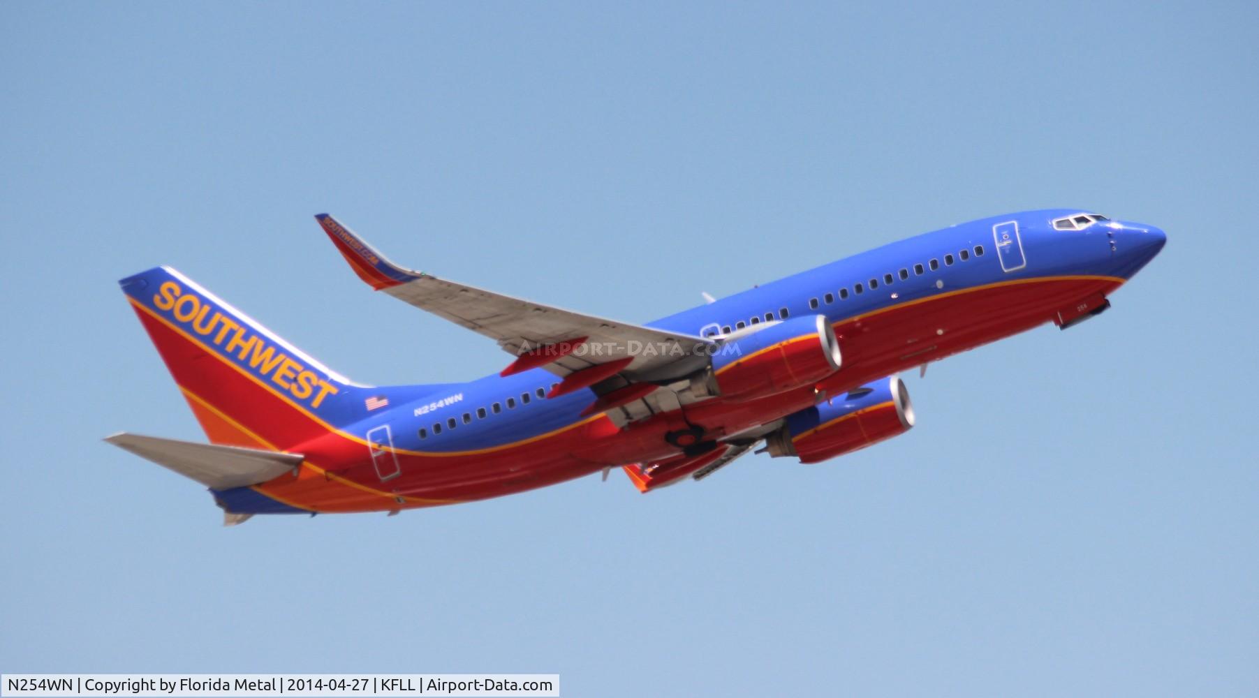 N254WN, 2006 Boeing 737-7H4 C/N 32512, SWA 737 canyon blue zx FLL 10L