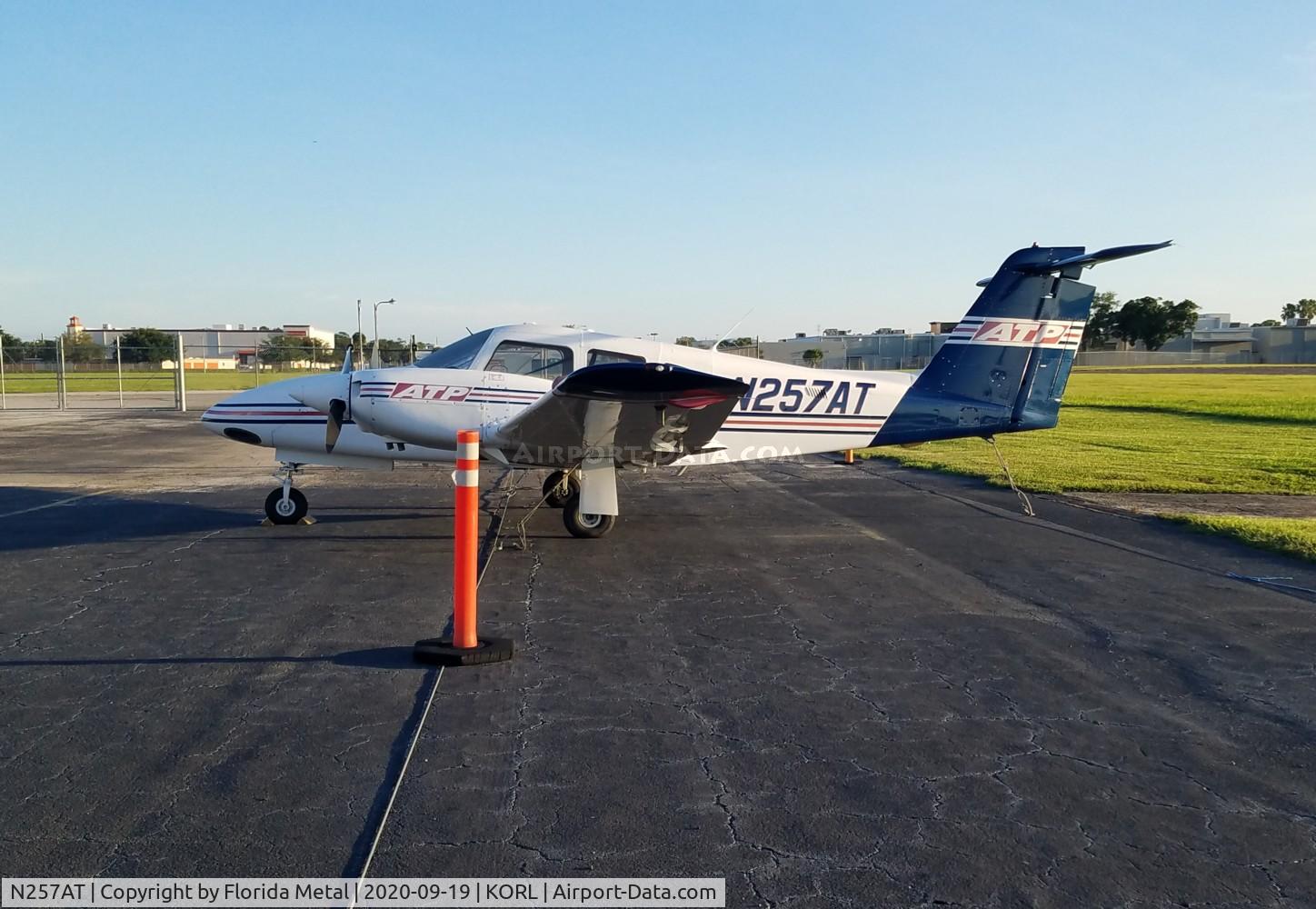 N257AT, 2001 Piper PA-44-180 Seminole C/N 4496071, PA-44 zx