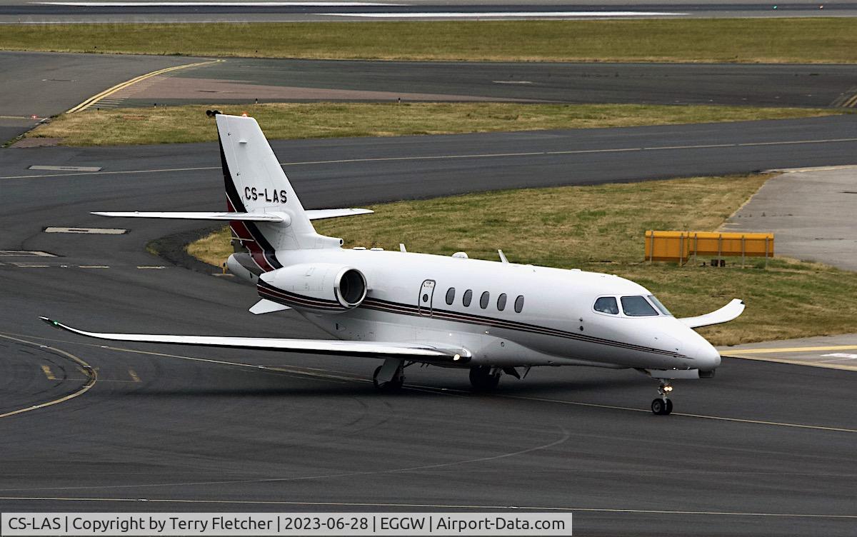 N651FX, 2011 Gulfstream Aerospace G650 (G-VI) C/N 6013, At Luton Airport
