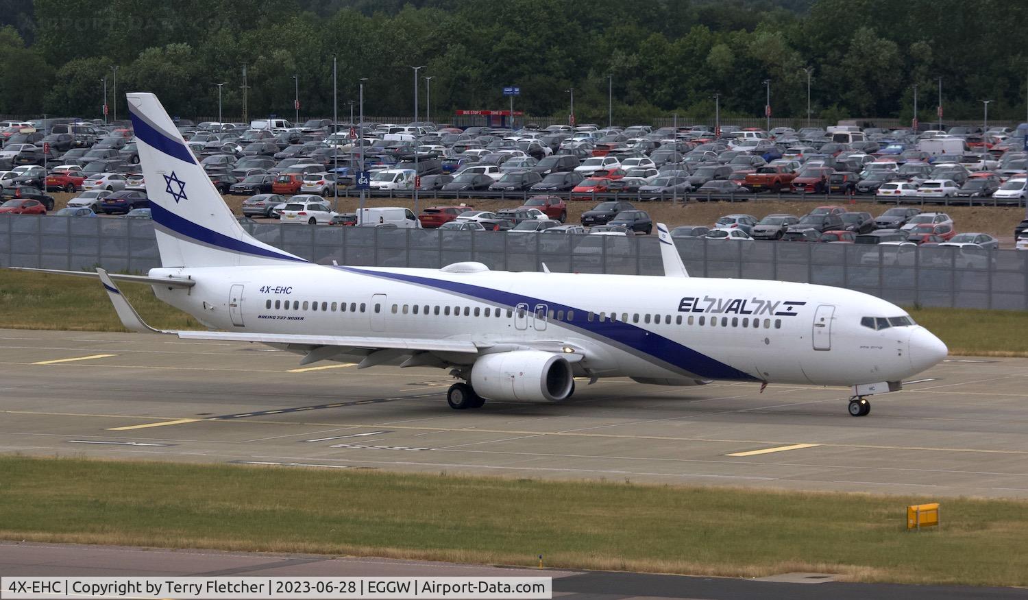 4X-EHC, 2014 Boeing 737-958/ER C/N 41554, At Luton Airport
