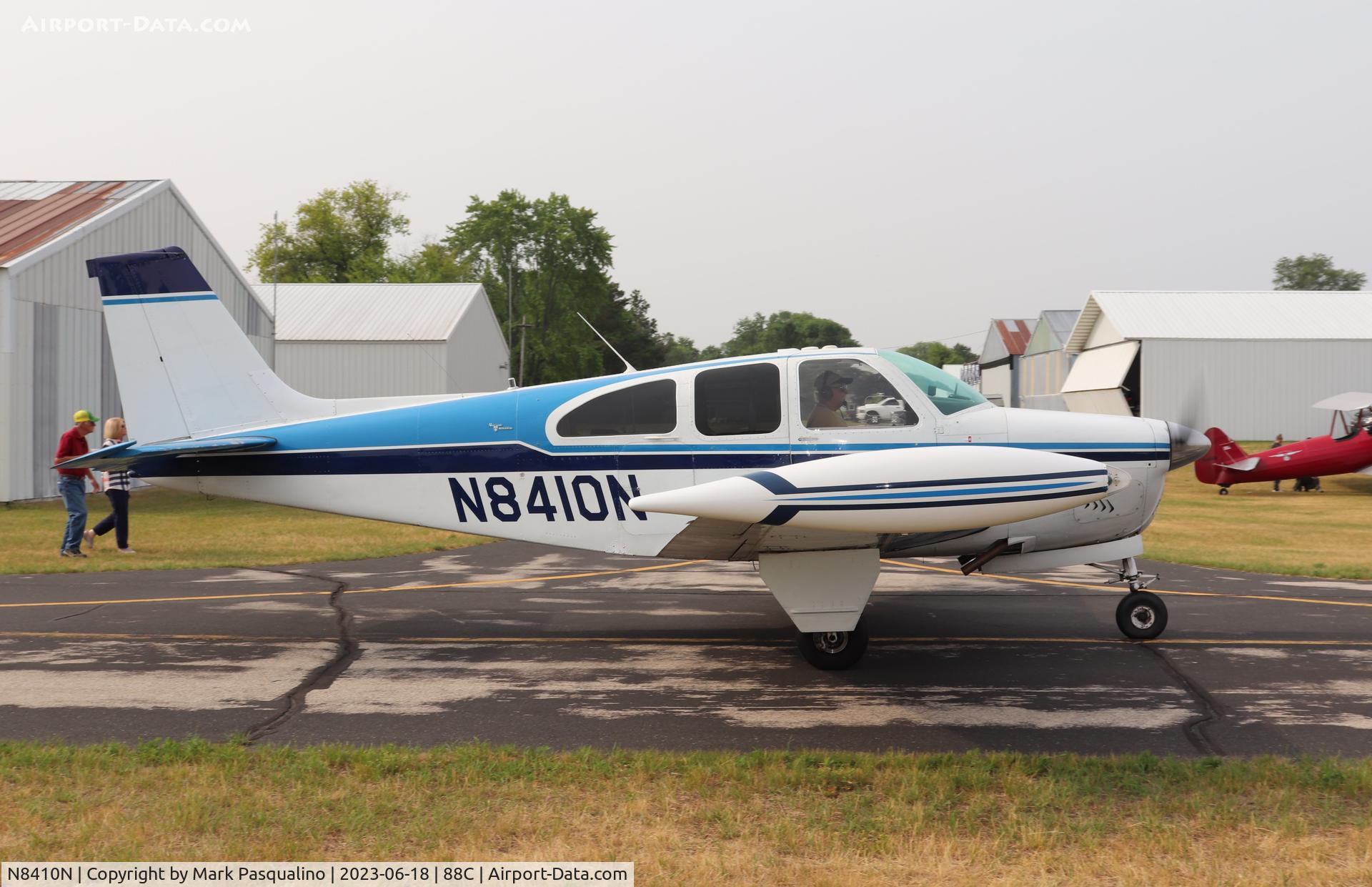N8410N, 1968 Beech E33 Bonanza C/N CD-1169, Beech E33