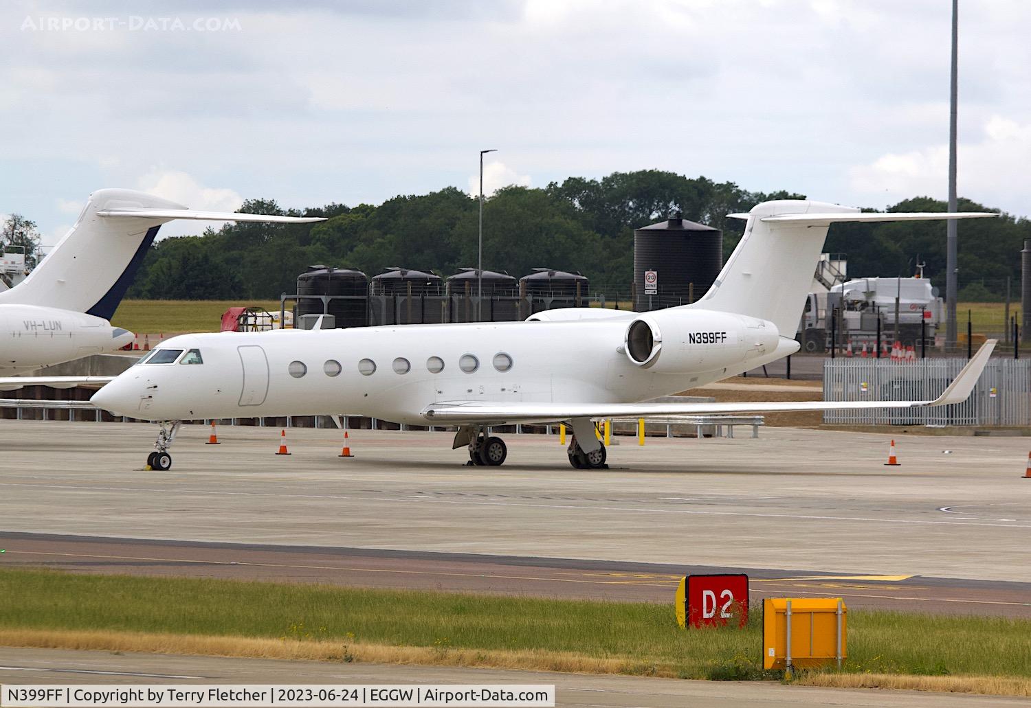 N399FF, 2012 Gulfstream GV-SP (G550) C/N 5399, At Luton Airport