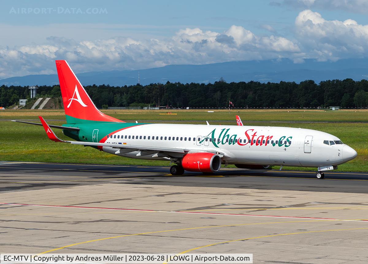 EC-MTV, 2000 Boeing 737-8K5 C/N 27992, Departure to London.