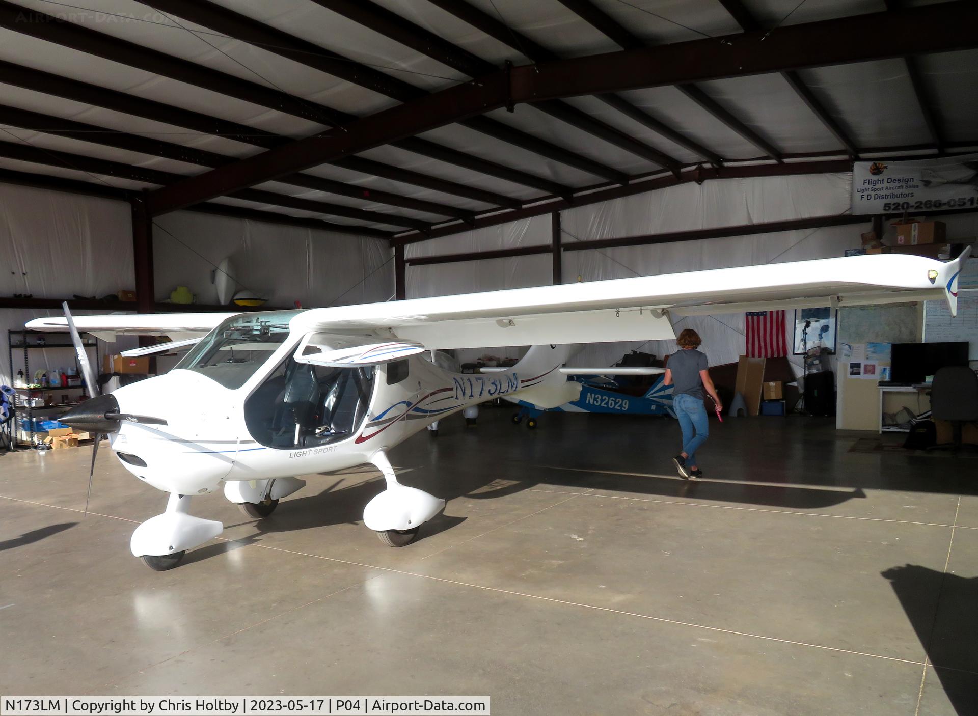N173LM, 2009 Flight Design CTLS C/N F-09-08-06, In the hangar at Bizbee Municipal Airport, Arizona
